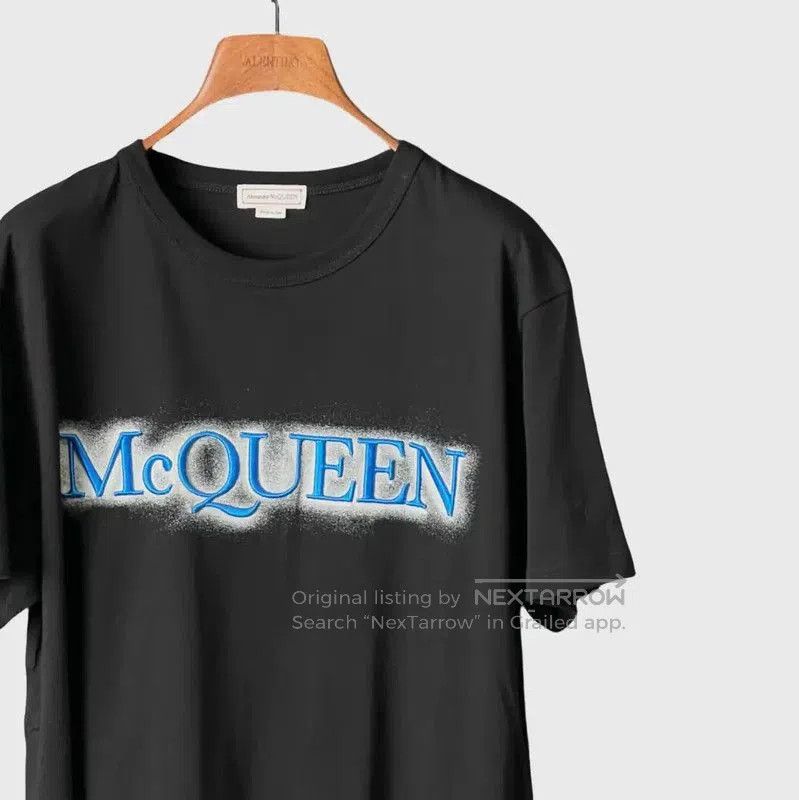Alexander McQueen Alexander McQueen Men's Black Logo T-Shirt . Size US XS / EU 42 / 0 - 3 Thumbnail