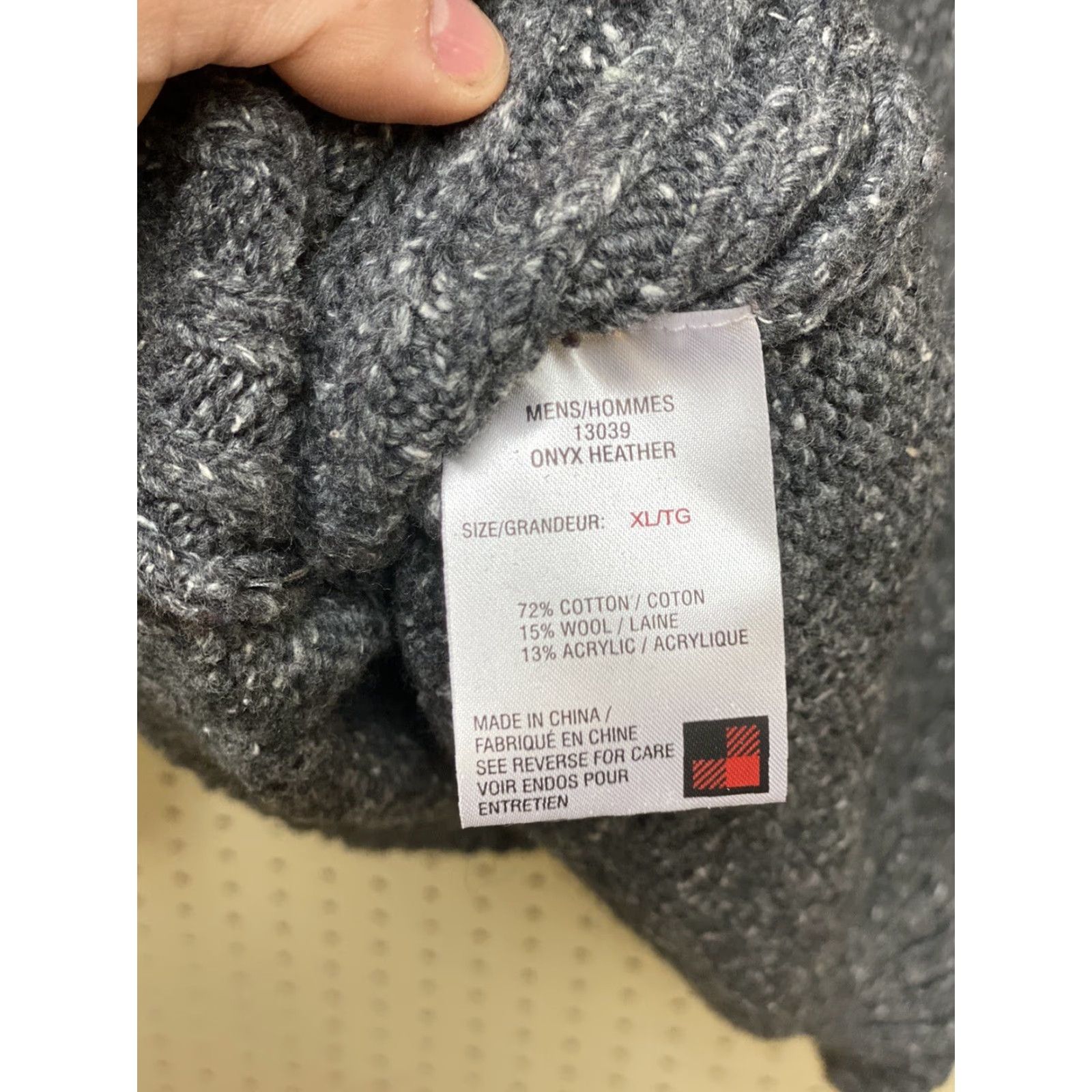 Vintage Woolrich Men’s Heather Gray V-Neck Wool Blend Sweater XL Long Sleeve Knit Pullover Regular Size In Gray Logo Accents Knit Style Tight-Knit Vintage No Size US XL / EU 56 / 4 - 3 Thumbnail
