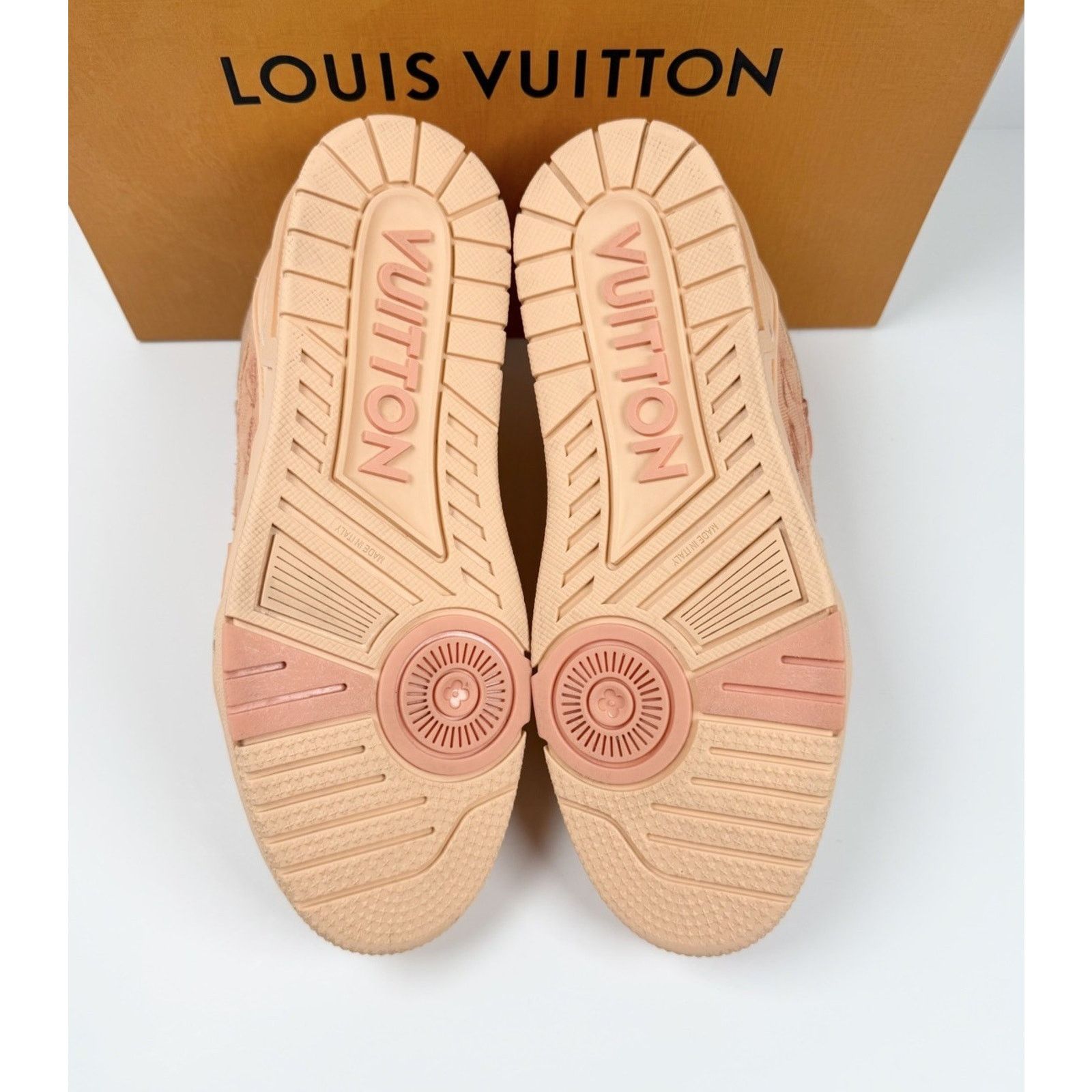 Louis Vuitton Size 6.5LV/7.5US - Louis Vuitton Denim Trainers WORN 1X! Size US 7.5 / EU 40-41 - 8 Thumbnail