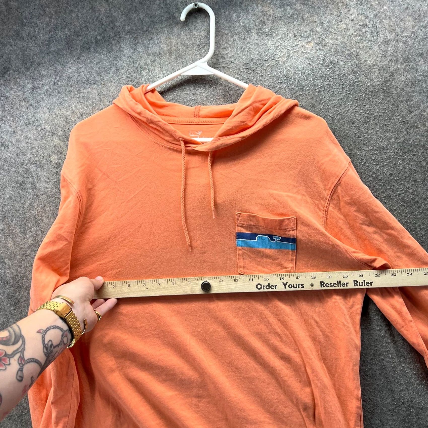 Vineyard Vines VINEYARD VINES Shirt Mens S Orange Hooded Pocket Whale Graphic Long Sleeve Size US S / EU 44-46 / 1 - 4 Thumbnail