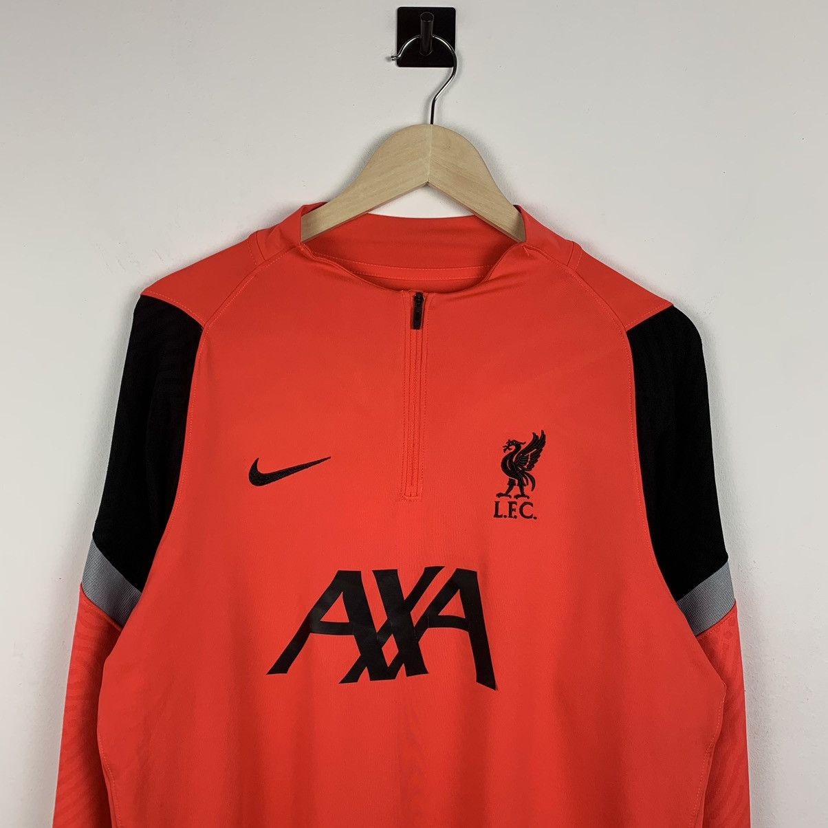 Nike Nike Liverpool Football Club Soccer Long Sleeve AXA Size L Size US L / EU 52-54 / 3 - 2 Thumbnail
