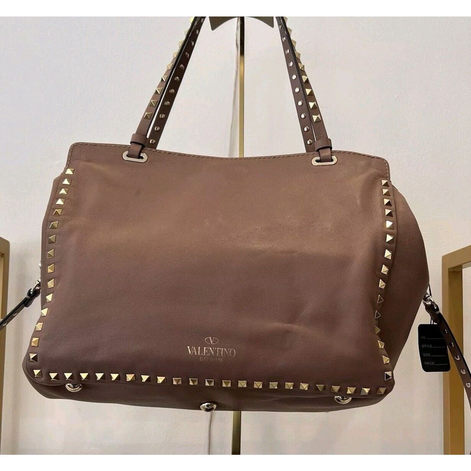 Valentino Valentino Garavani Vitello Rockstud Tote Pale Blush Poudre Size ONE SIZE - 3 Thumbnail