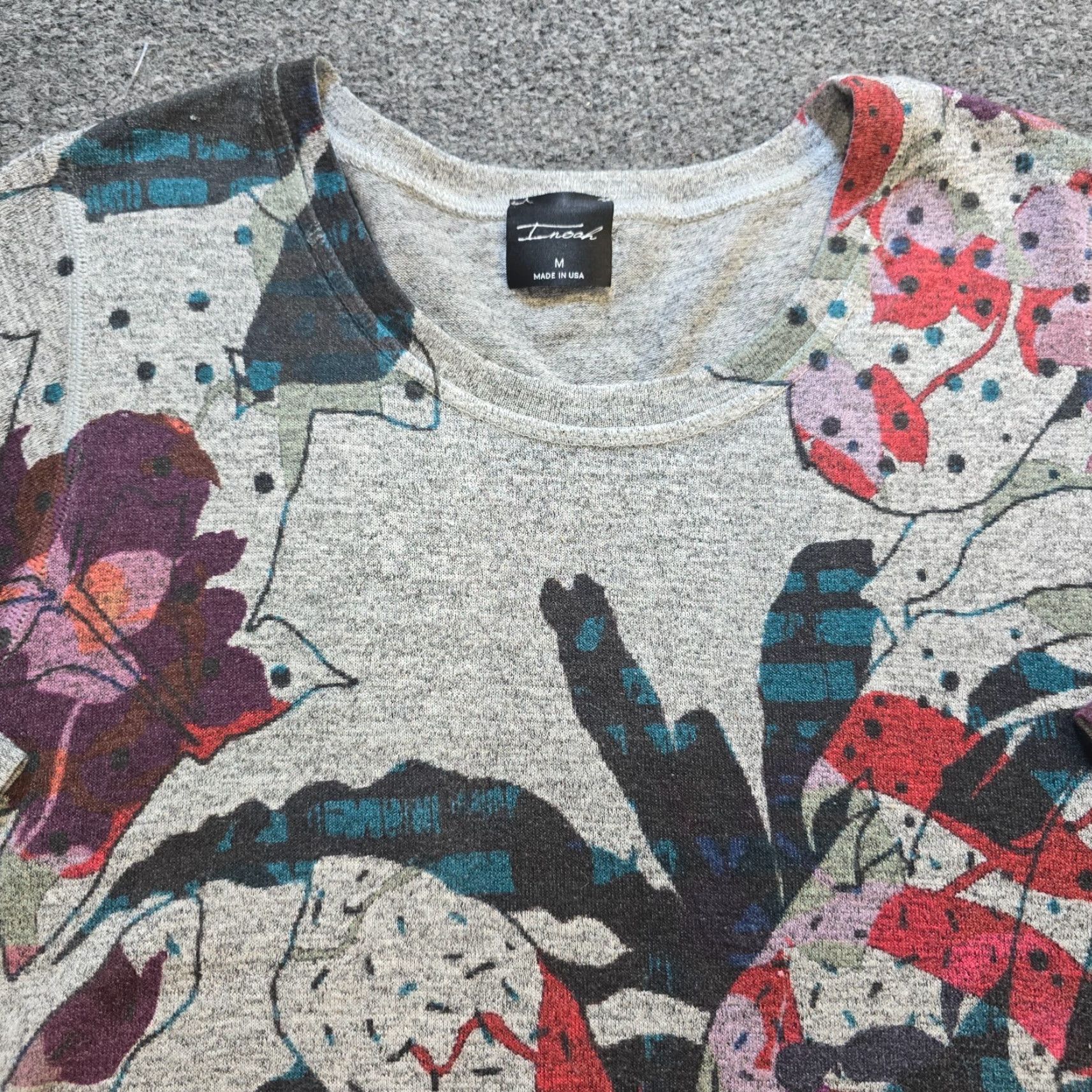 Noah Inoah Blouse Tunic Womens Medium Gray Floral Knit Long Sleeve Stretch Casual V-Neck Regular Size M / US 6-8 / IT 42-44 - 2 Thumbnail