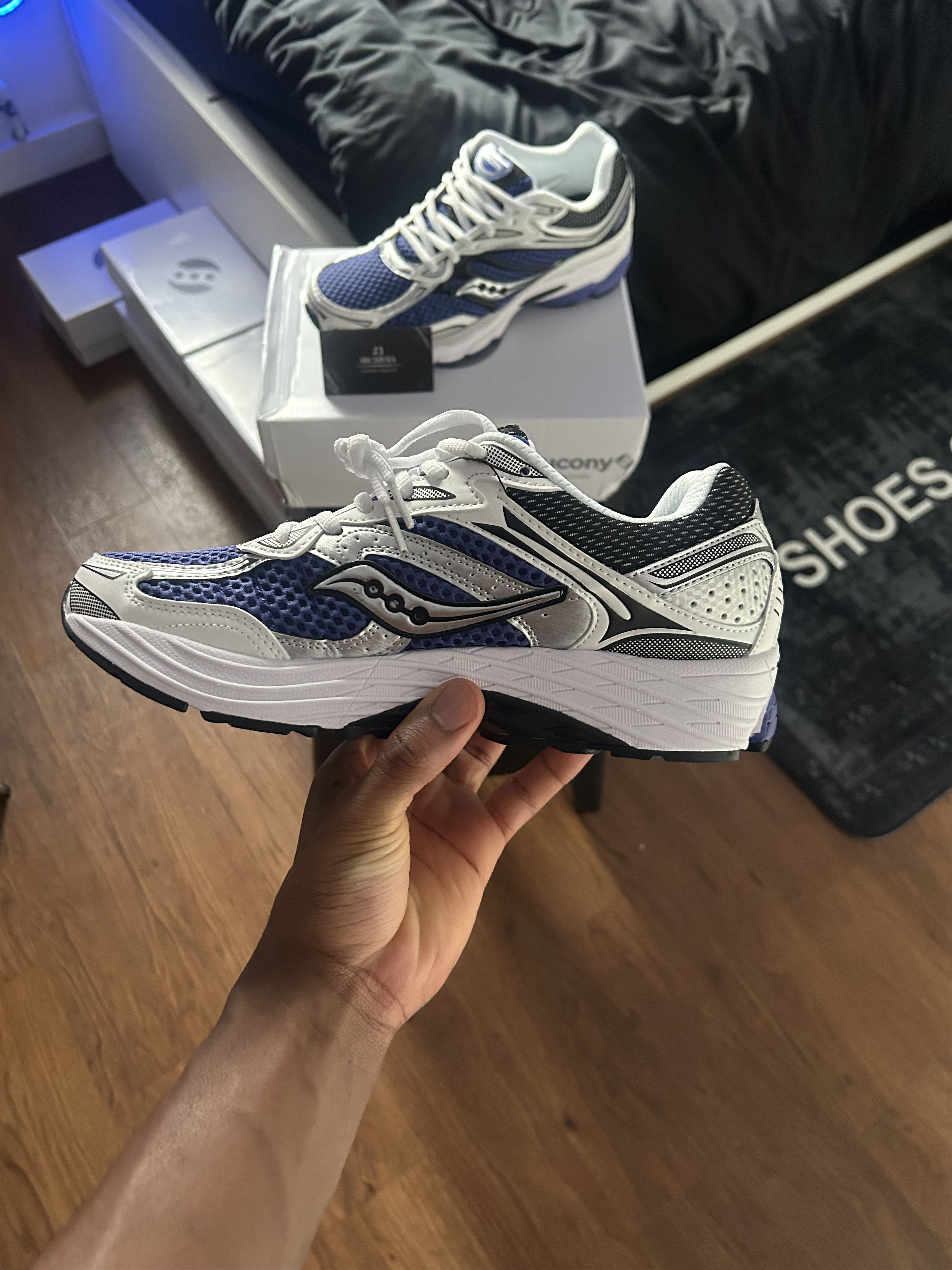 Saucony Saucony Omni Grid 9 - Gravel Caviar Size US 8.5 / EU 41-42 - 3 Thumbnail