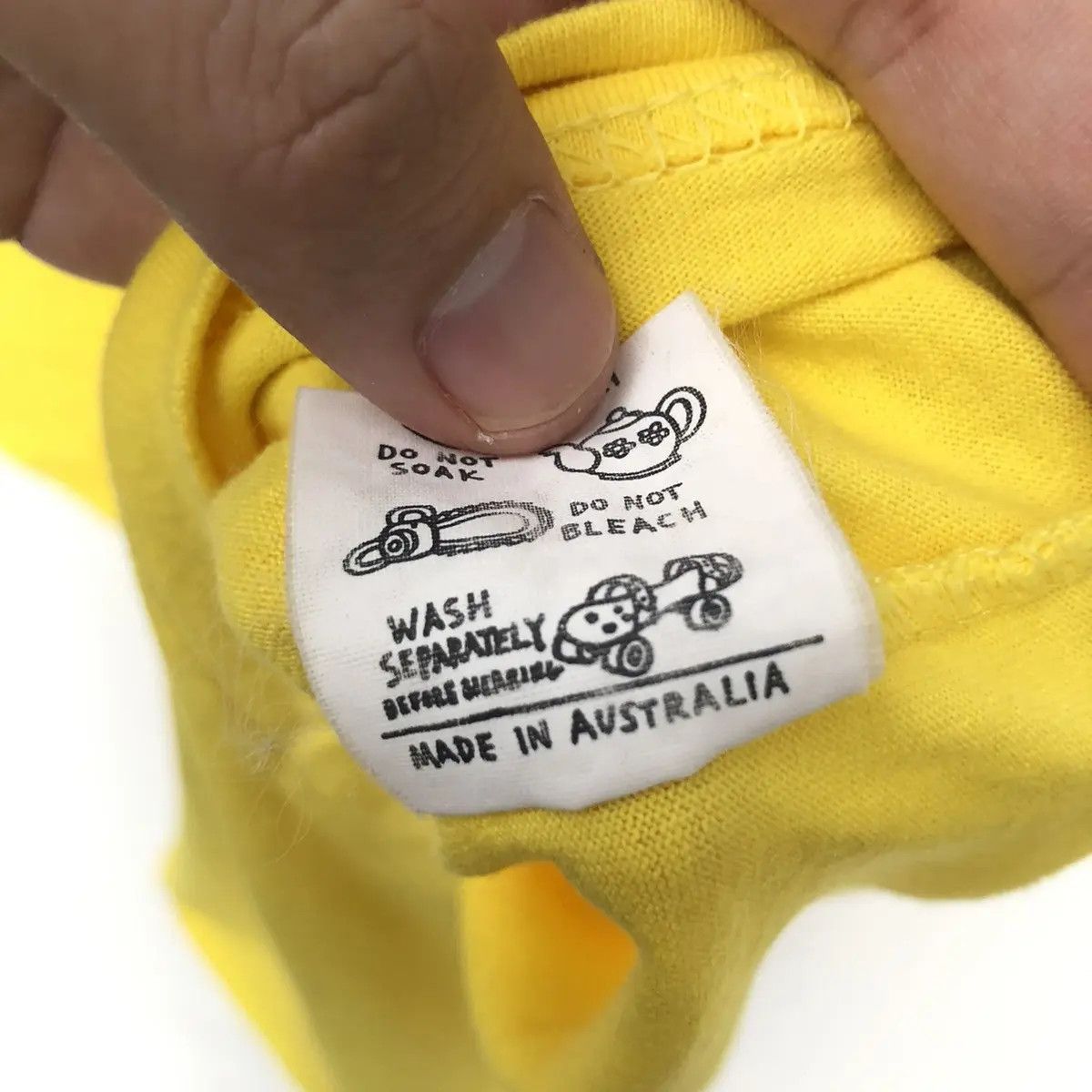 Mambo Vintage 2001 Mambo Big Logo T-shirt | Reg Mombassa | M Size US M / EU 48-50 / 2 - 6 Thumbnail
