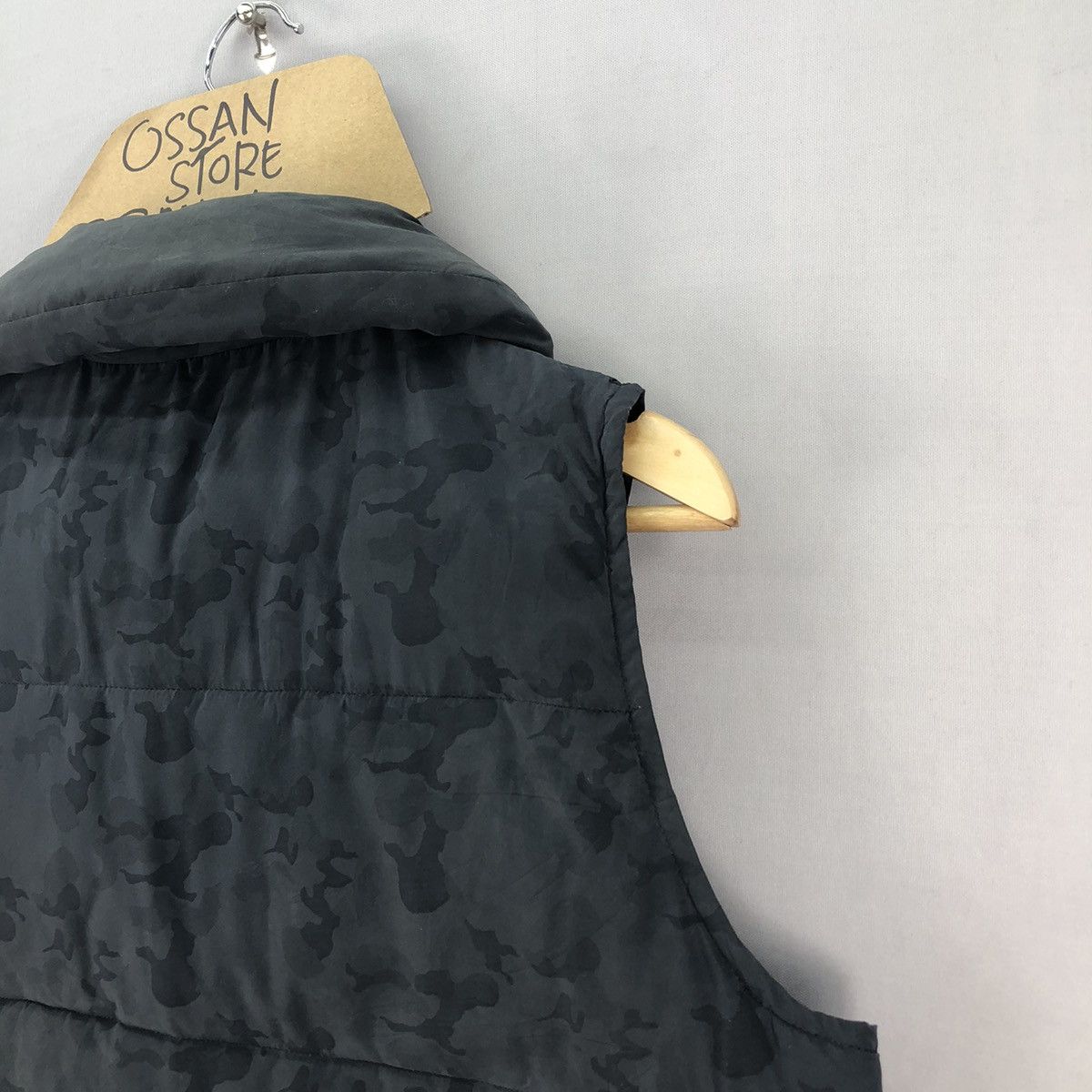 Vanquish Vintage 2000s Vanquish Tokyo Camo Puffer Vest Size US M / EU 48-50 / 2 - 8 Thumbnail