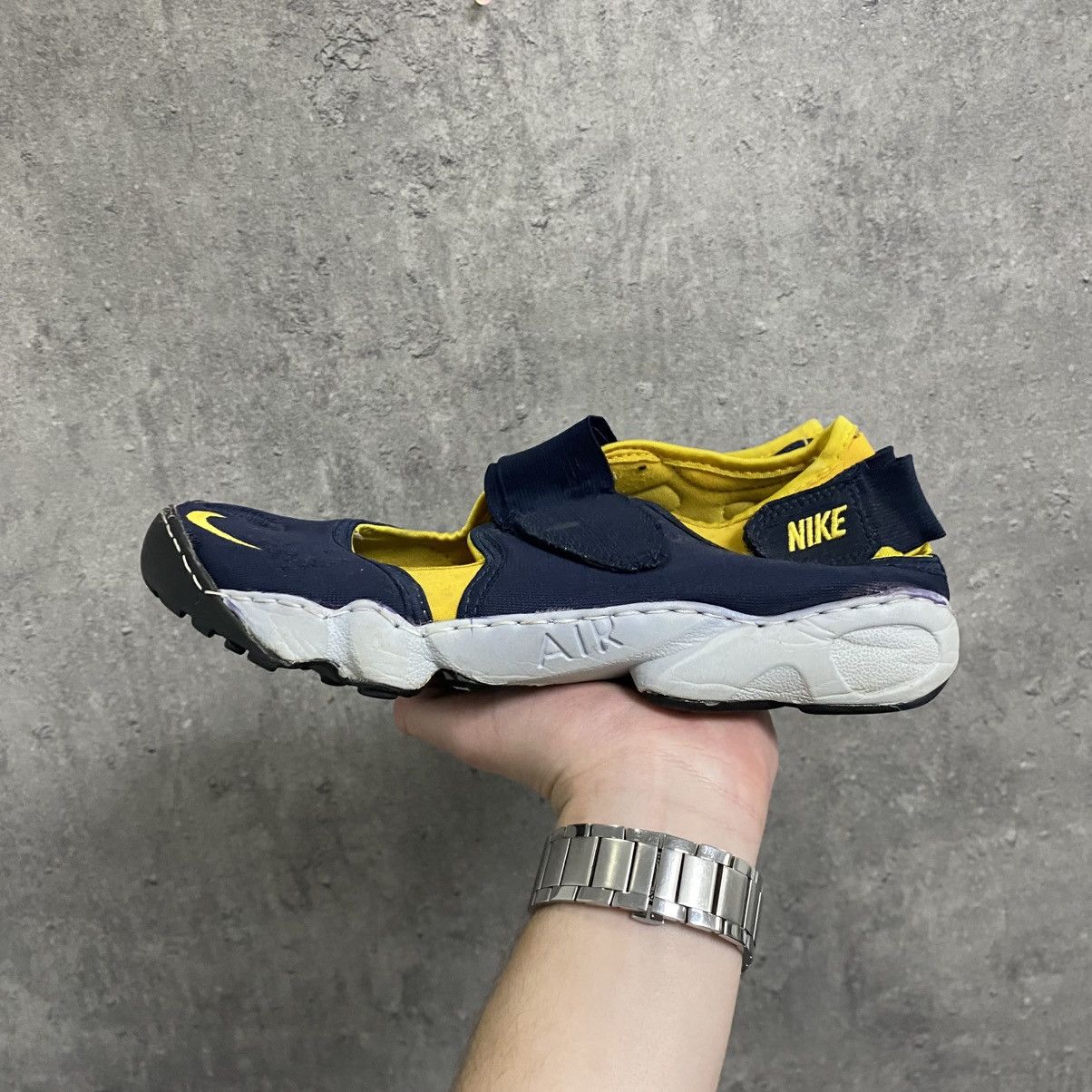 Nike Vintage Tabi Nike Rift Tabi Sneakers Margiella Vibe Size US 9 / EU 42 - 7 Thumbnail