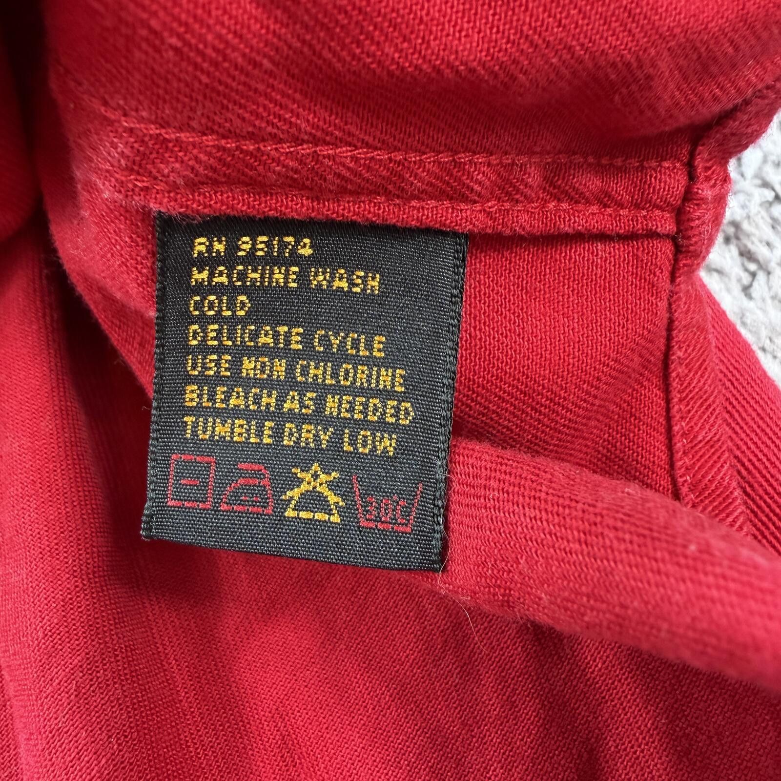 Alexander Julian Vintage Alexander Julian Colours Red Button Down Shirt Mens Size US L / EU 52-54 / 3 - 5 Thumbnail