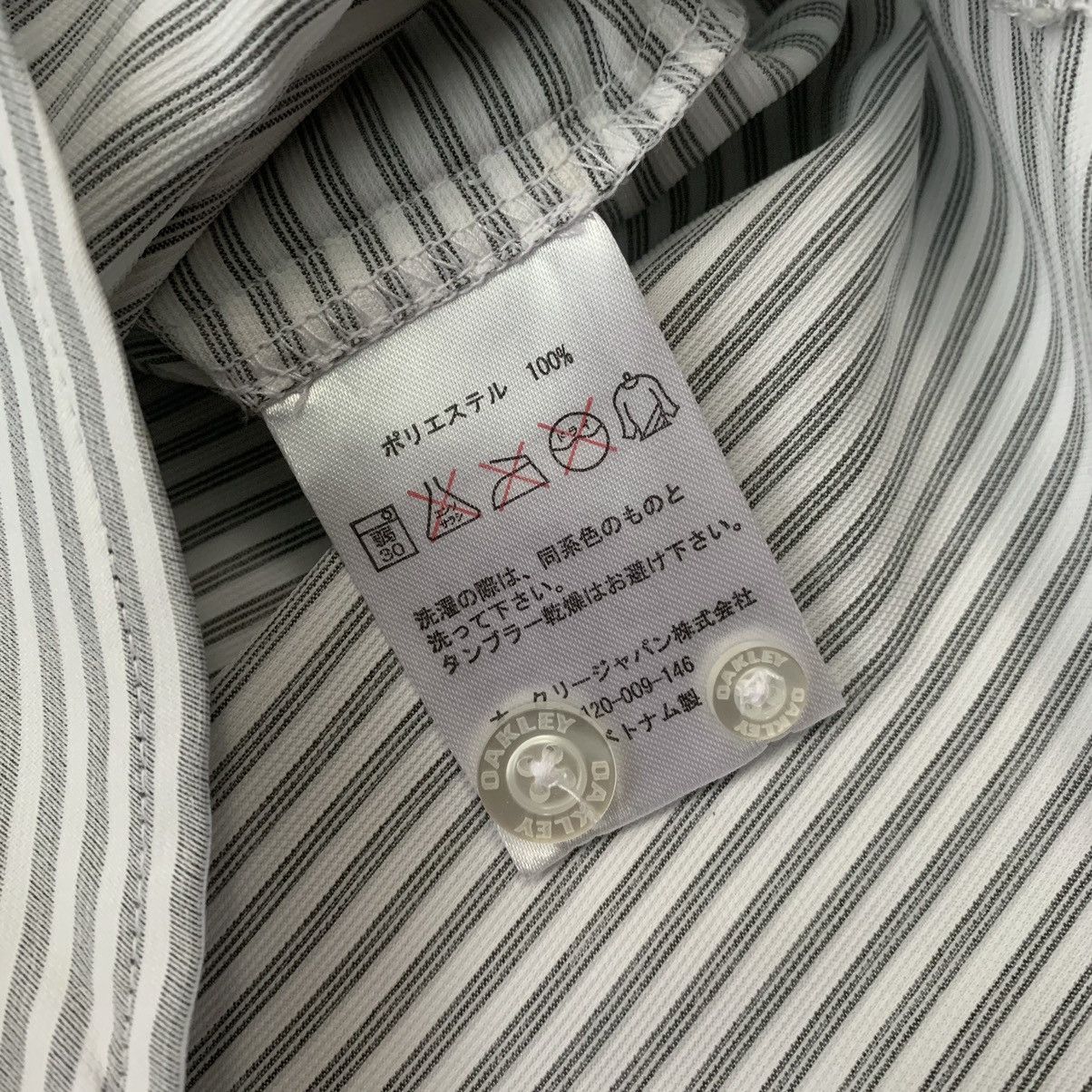 Oakley 🔥OAKLEY STRIPES HIDEN BUTTON SHIRT Size US M / EU 48-50 / 2 - 12 Thumbnail
