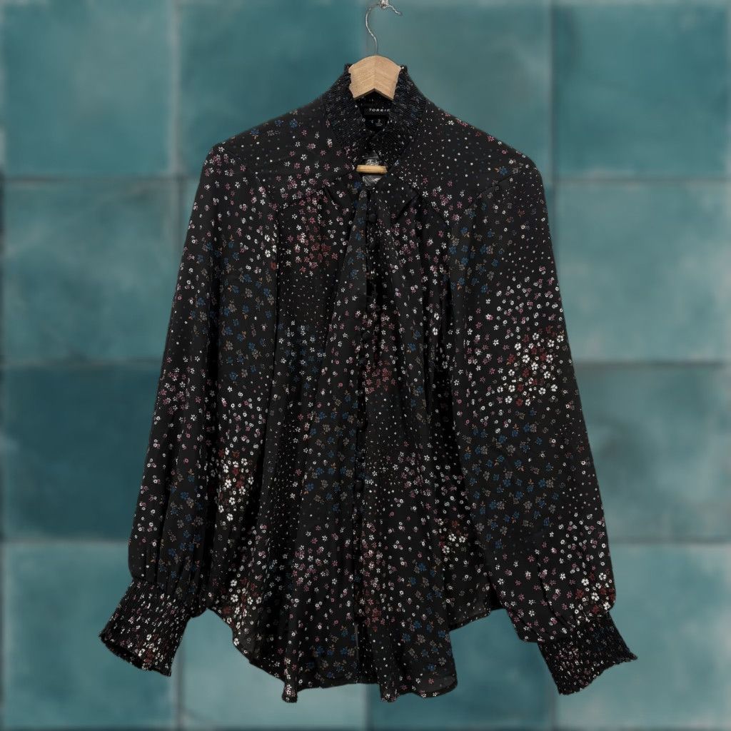 Torrid Torrid Blouse Womens 2X Black Floral Mock Neck Button Front Tunic Top NWT Sheer Plus Size Sleeves Balloon Sleeve Casual Size XXL / US 16-18 / IT 52-54 - 1 Thumbnail
