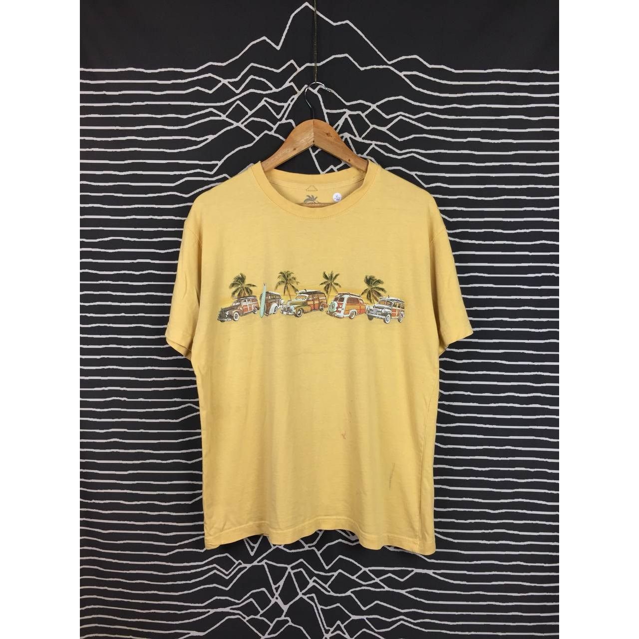 Vintage Newport Blue Vintage Classic Cars On Beach Graphic Tee Size US M / EU 48-50 / 2 - 2 Thumbnail