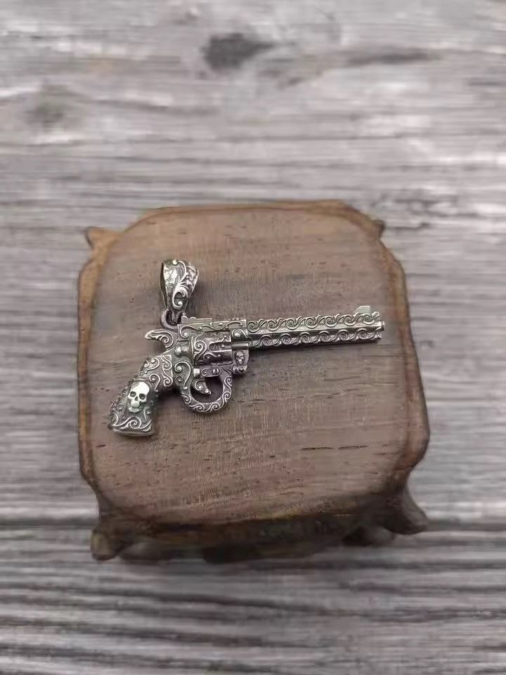 Jewelry Streetwear Punk Skull Head Revolver Necklace Chain Size ONE SIZE - 2 Thumbnail