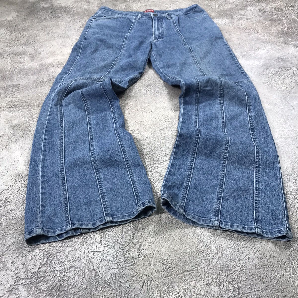 Vintage Vintage 90s Flared Jeans Distressed Thrashed Streetwear Y2K Size US 32 / EU 48 - 1 Thumbnail