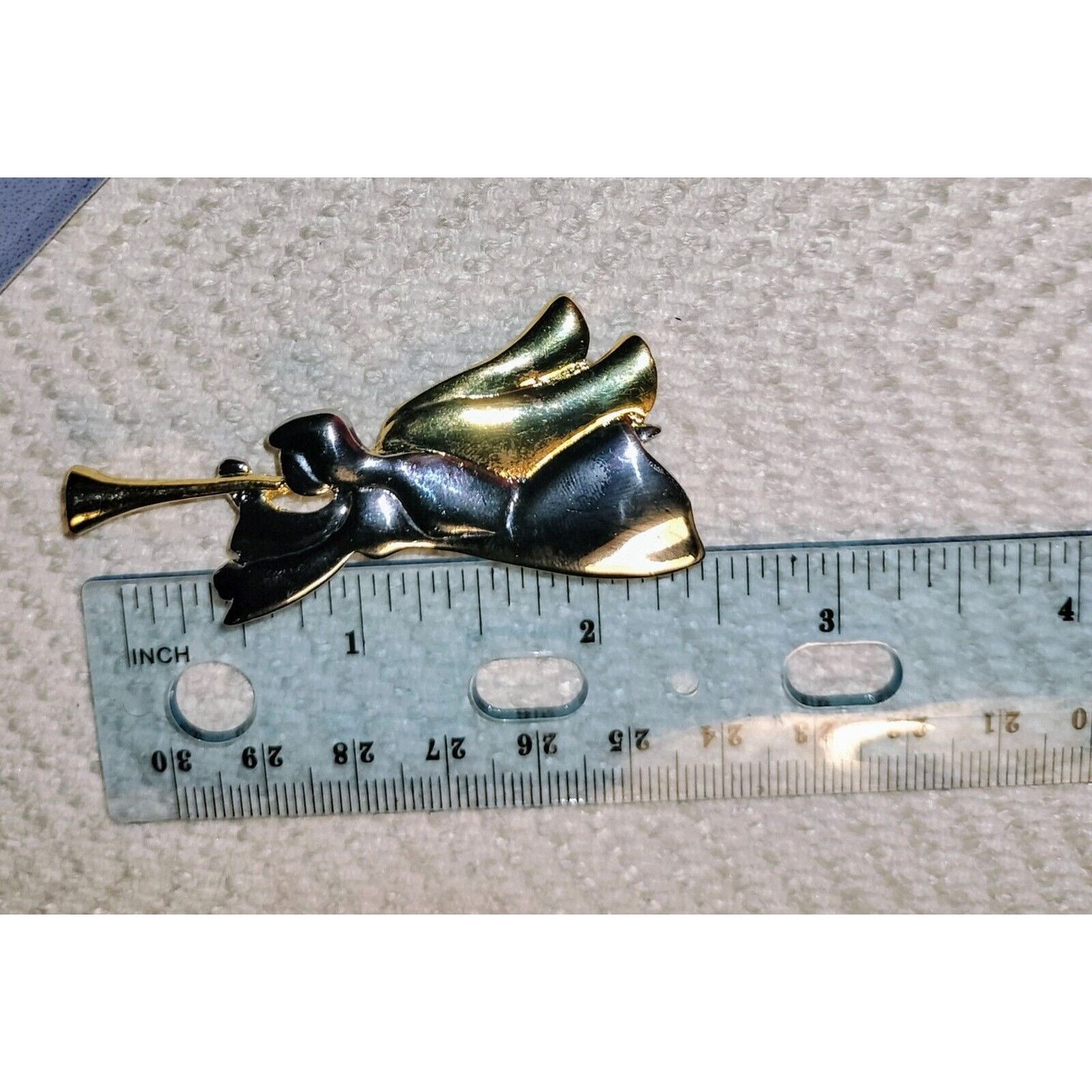 Liz Claiborne Liz Claiborne Angel Brooch Blowing Horn Silvertone Metal Pin Size ONE SIZE - 6 Thumbnail