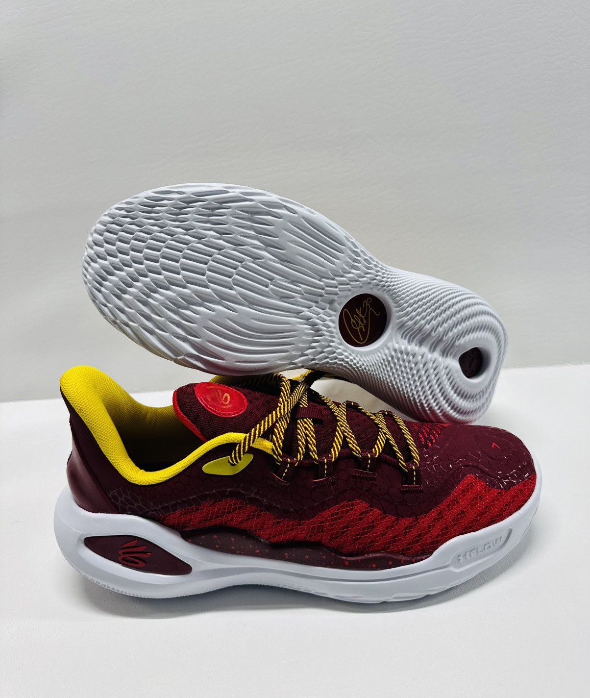 Under Armour Under Armour Curry 11 Fire Red/White Size US 11.5 / EU 44-45 - 1 Thumbnail