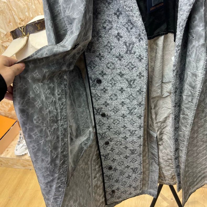 Louis Vuitton Louis Vuitton Old flower full print overcoat coat Size 4XL / US 24-26 - 3 Thumbnail