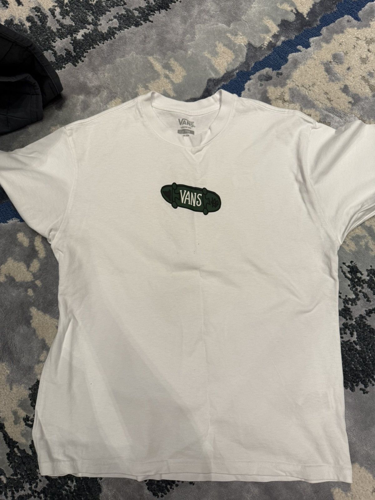 Vans Vans T-shirt with a big pattern it the back Size US S / EU 44-46 / 1 - 1 Thumbnail