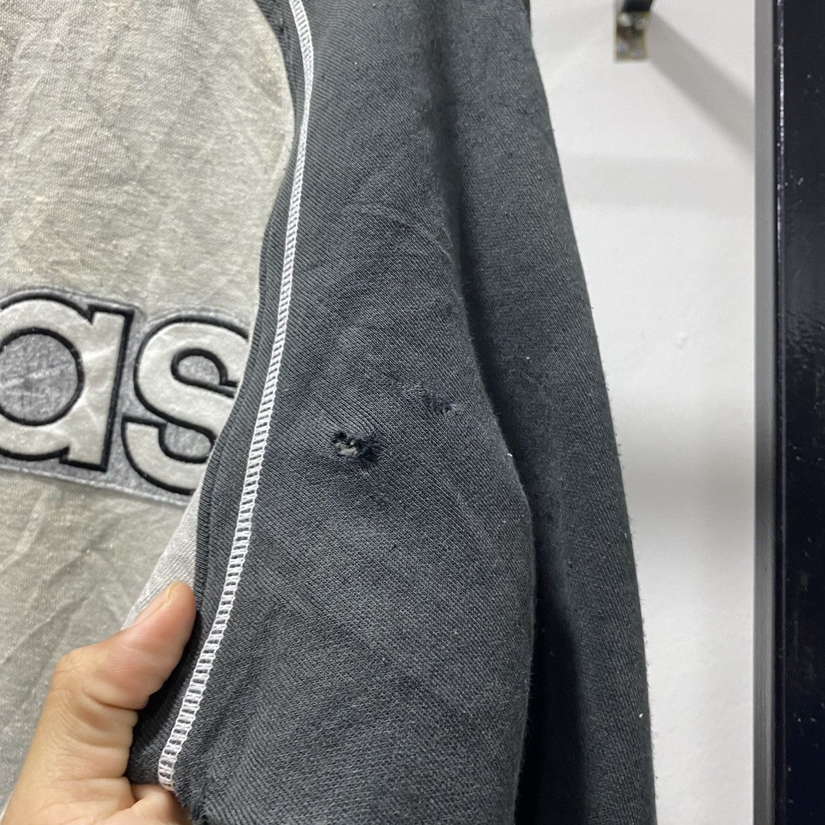 Adidas × Descente × Vintage Sickk☠️ 80s Adidas Spellout Crewneck Sports Rare Vintage Size US M / EU 48-50 / 2 - 5 Thumbnail