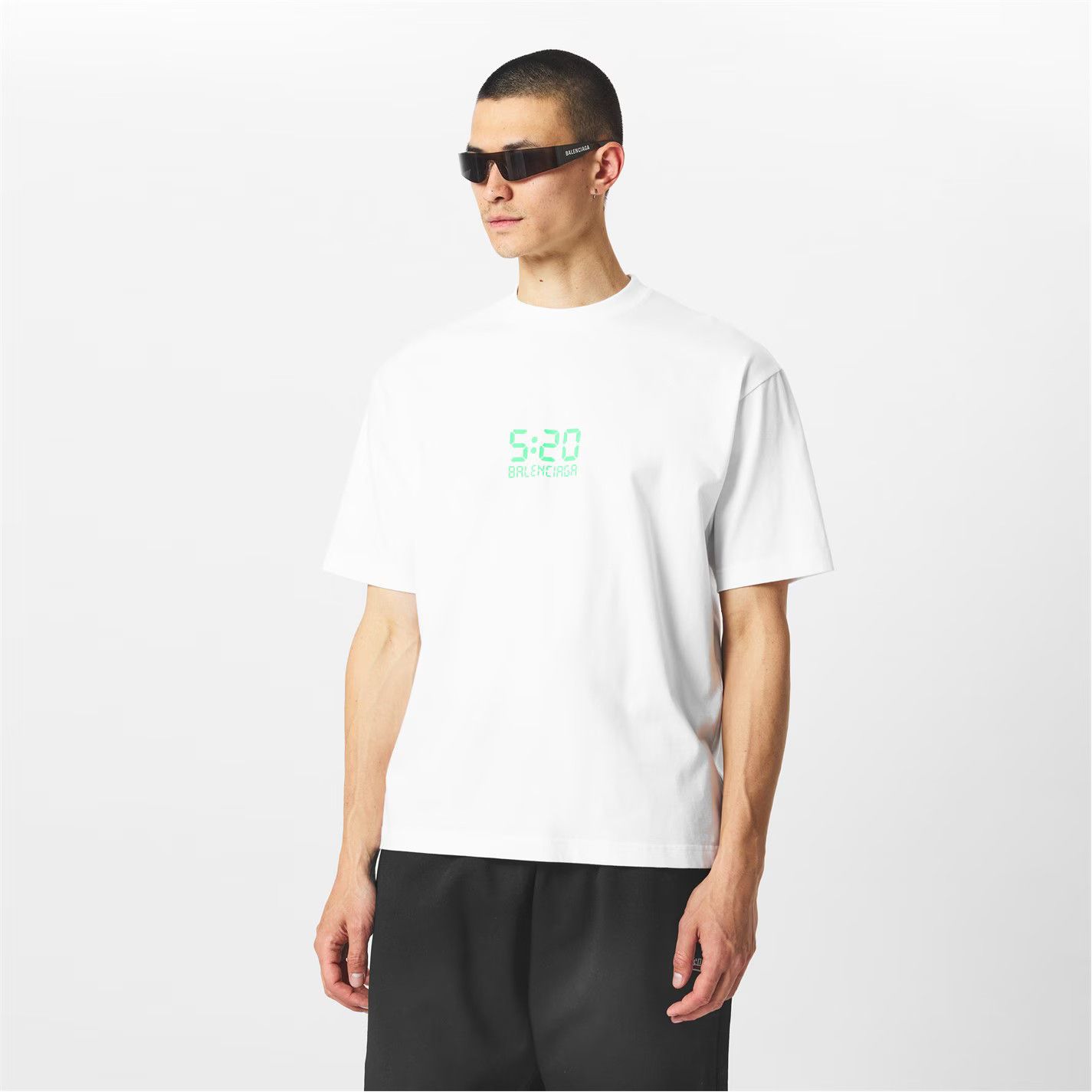 Balenciaga o1g2r1mq0226 Regular Fit T-Shirt In White Size US XS / EU 42 / 0 - 3 Thumbnail