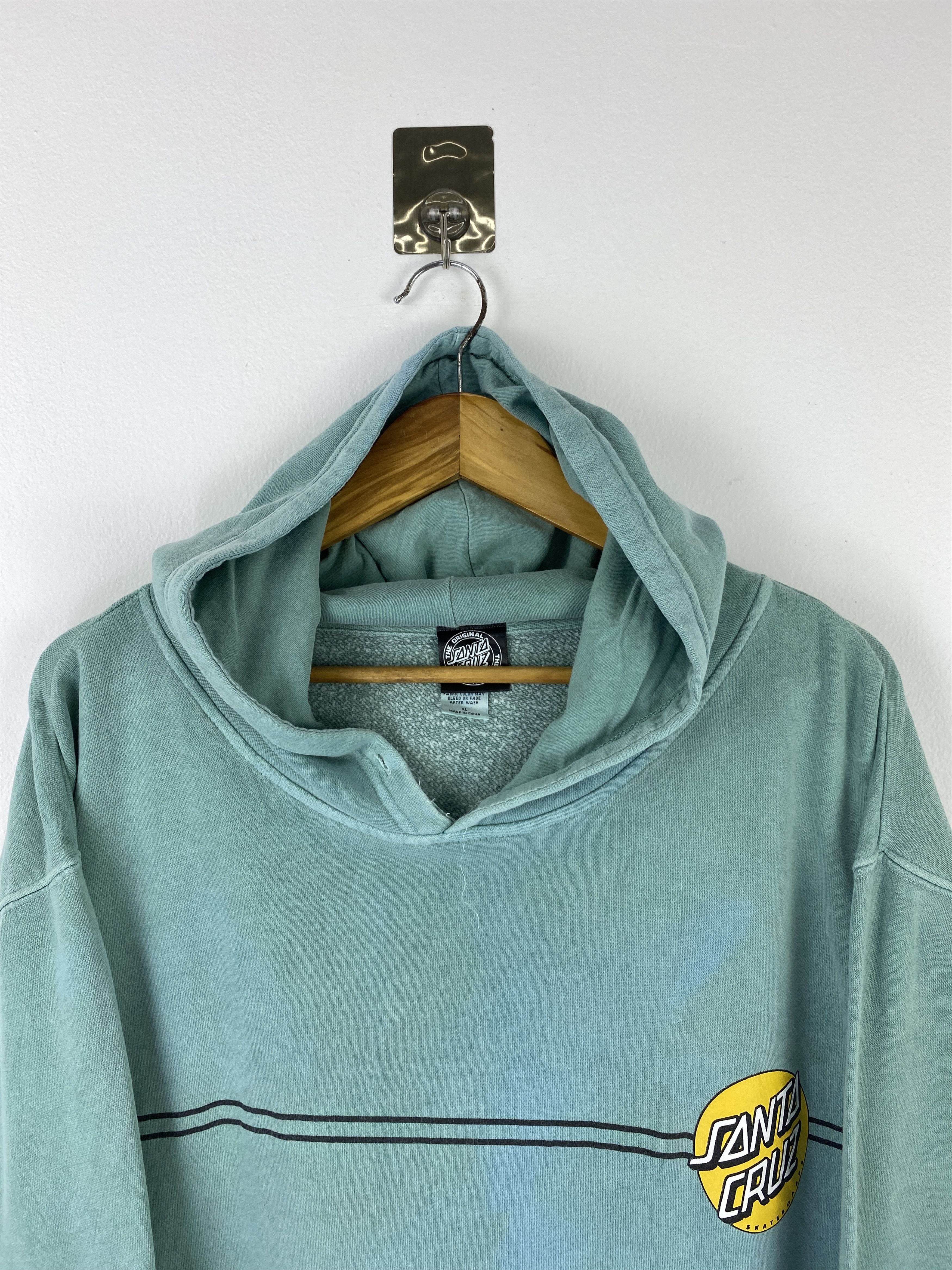 Santa Cruz Skateboards Vintage Santa Cruz Backhit Pullover Hoodie SH0498 Size US XL / EU 56 / 4 - 3 Thumbnail