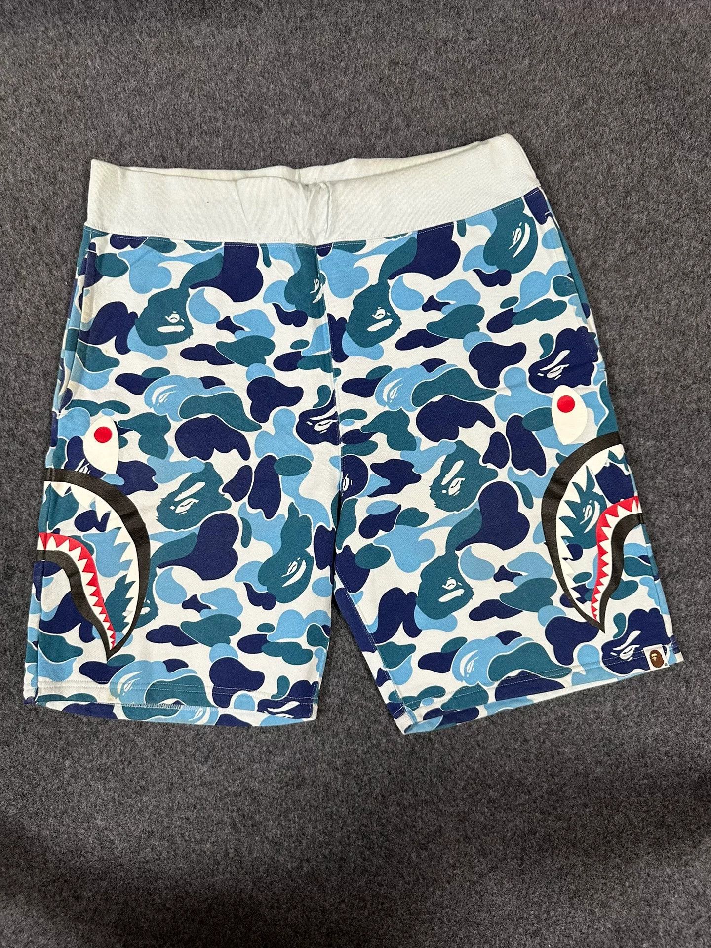 Bape Bape Multi Shark Shorts Designer Size US 38 / EU 54 - 1 Thumbnail
