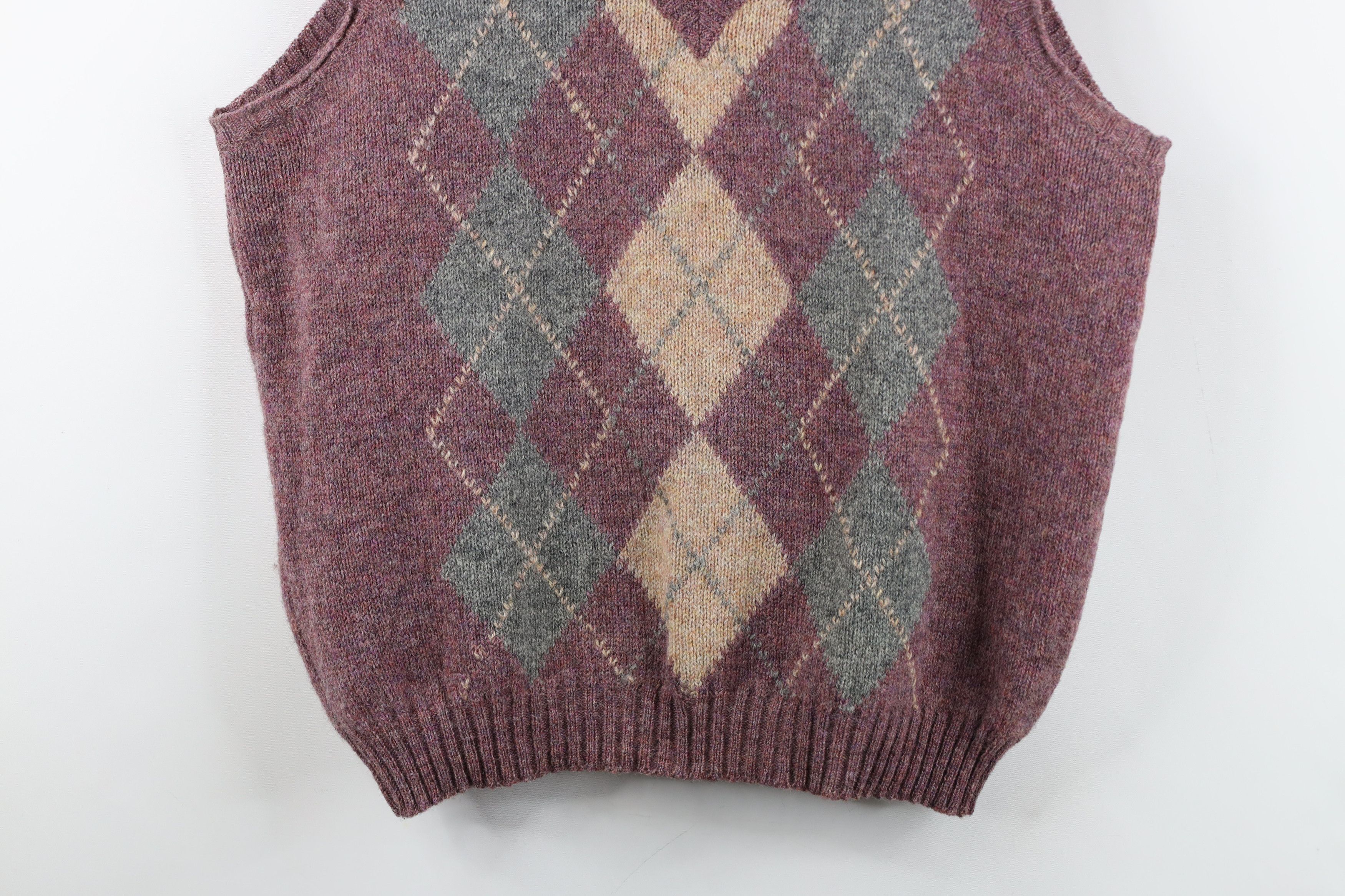Vintage Vintage 70s Streetwear Wool Knit Diamond Argyle Sweater Vest Size US XL / EU 56 / 4 - 3 Thumbnail