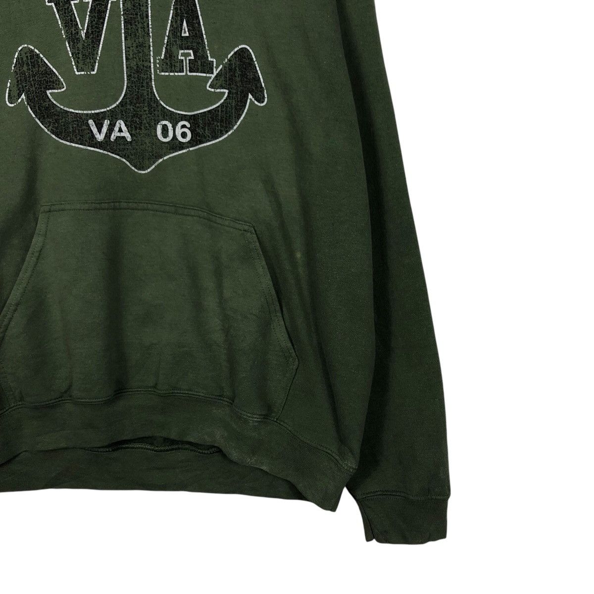 Japanese Brand 📌Vintage Hoodie Pull Over Virginia Beach Spell Out Big Logo Size US L / EU 52-54 / 3 - 6 Thumbnail
