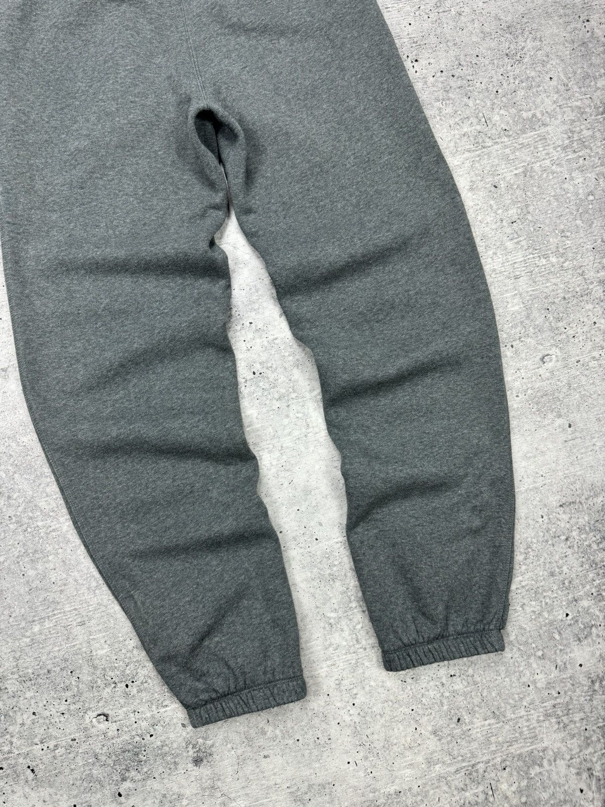 Nike × Vintage Vintage Nike Y2K Style Grey Wide Leg Loose Sweatpants Pants Size US 30 / EU 46 - 16 Thumbnail