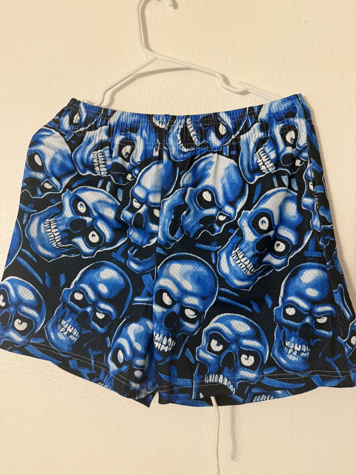 Bravest Studios Bravest Studio Blue Skull Shorts Size Medium Size US 33 - 2 Thumbnail
