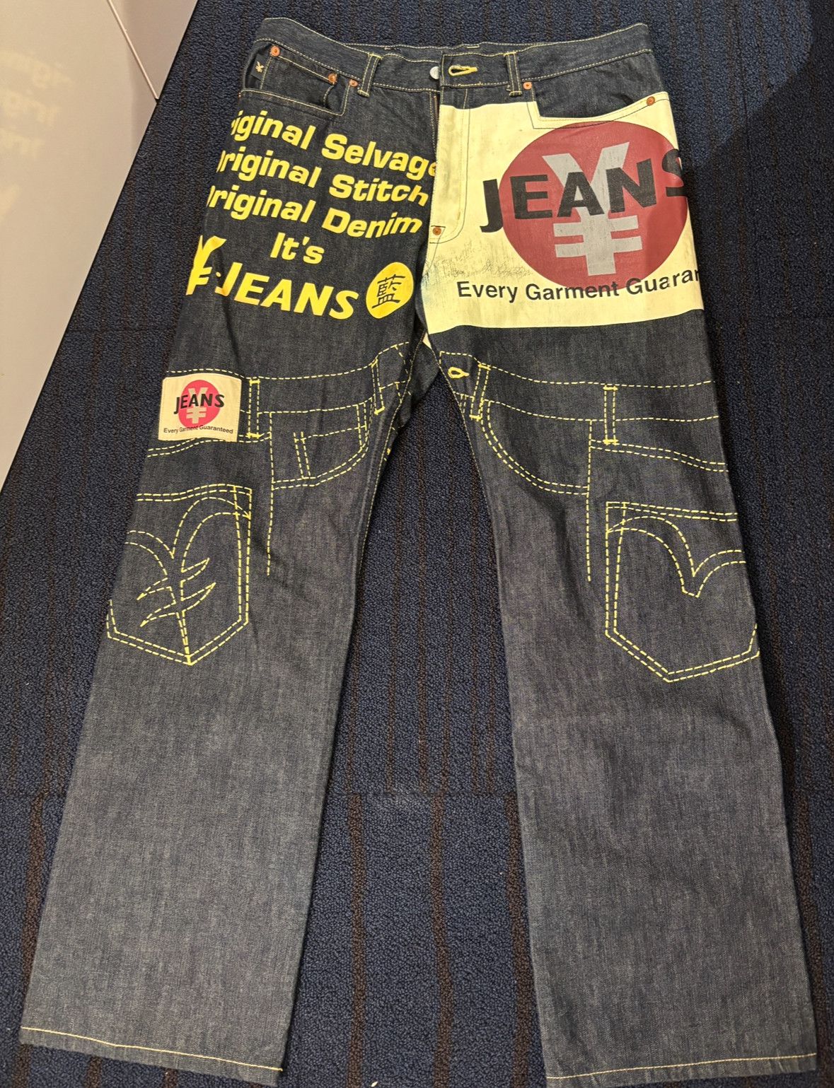 Rare Yen Jeans Painted Out / Seamless Denim Jeans