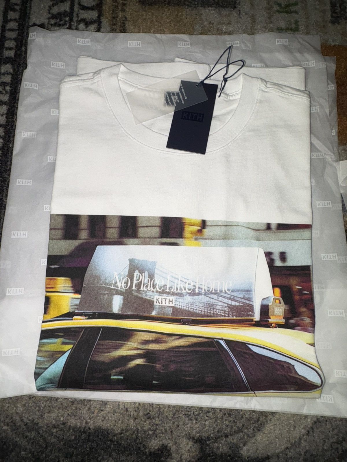 Kith × Ronnie Fieg Kith No Place Like Home Tee (NYC Instore Exclusive) Size US L / EU 52-54 / 3 - 1 Thumbnail