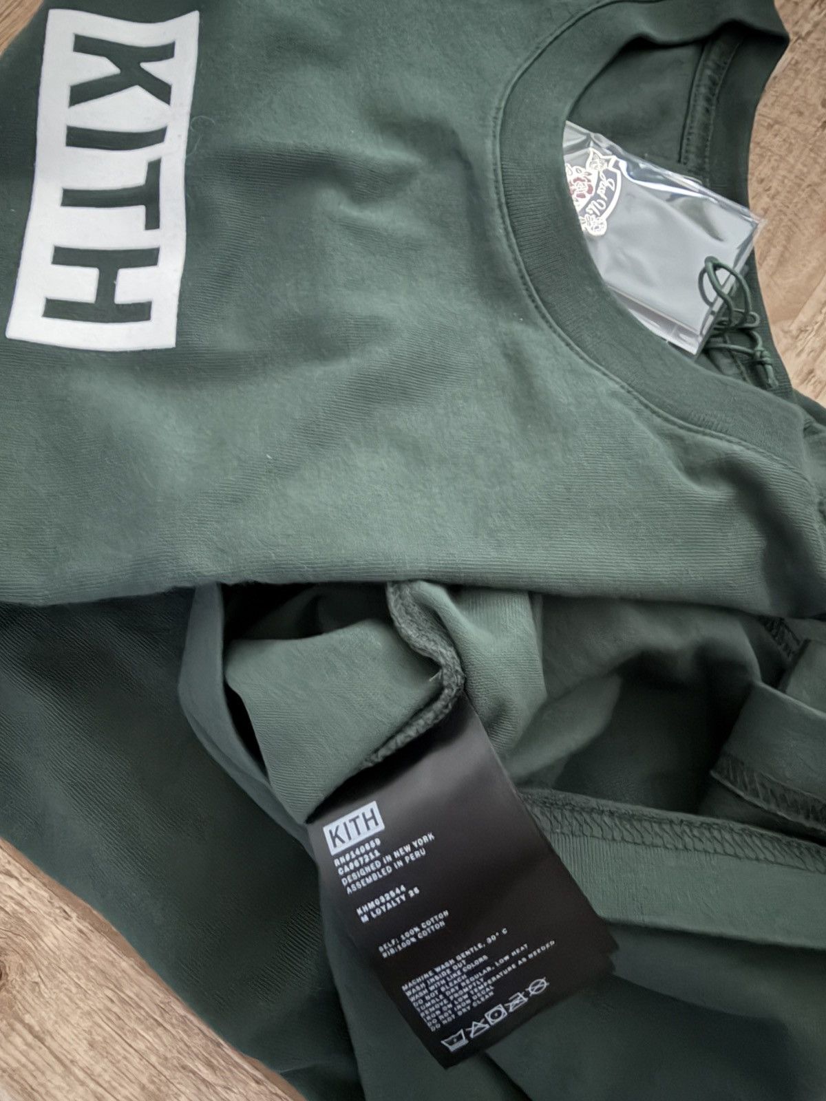 Kith Kith Loyalty Tee & Pins Complete Set Size US L / EU 52-54 / 3 - 13 Thumbnail