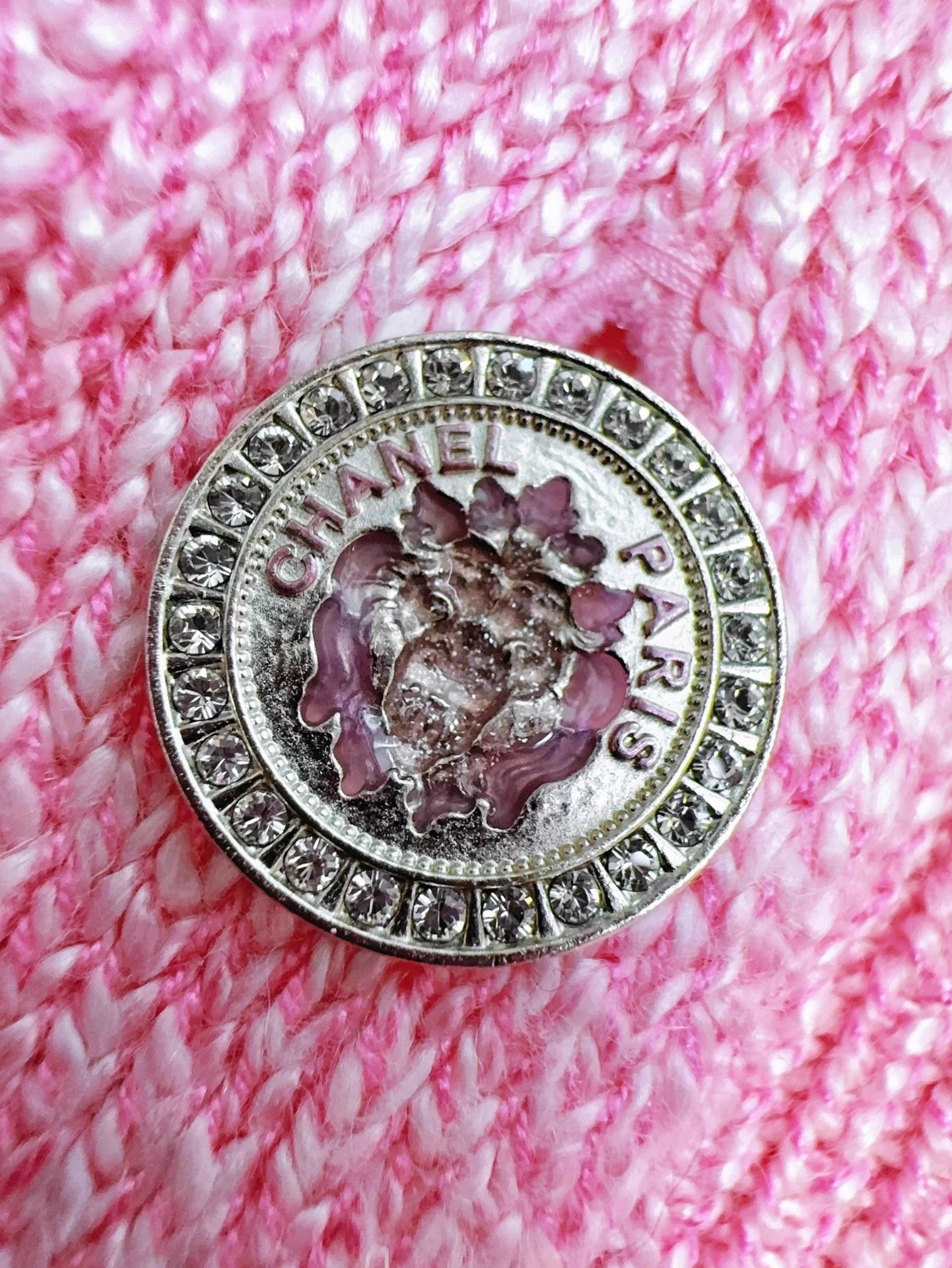 Chanel Chanel 23P Crystal Pink Crystal Button Knit Cardi 40 Size M / US 6-8 / IT 42-44 - 6 Thumbnail