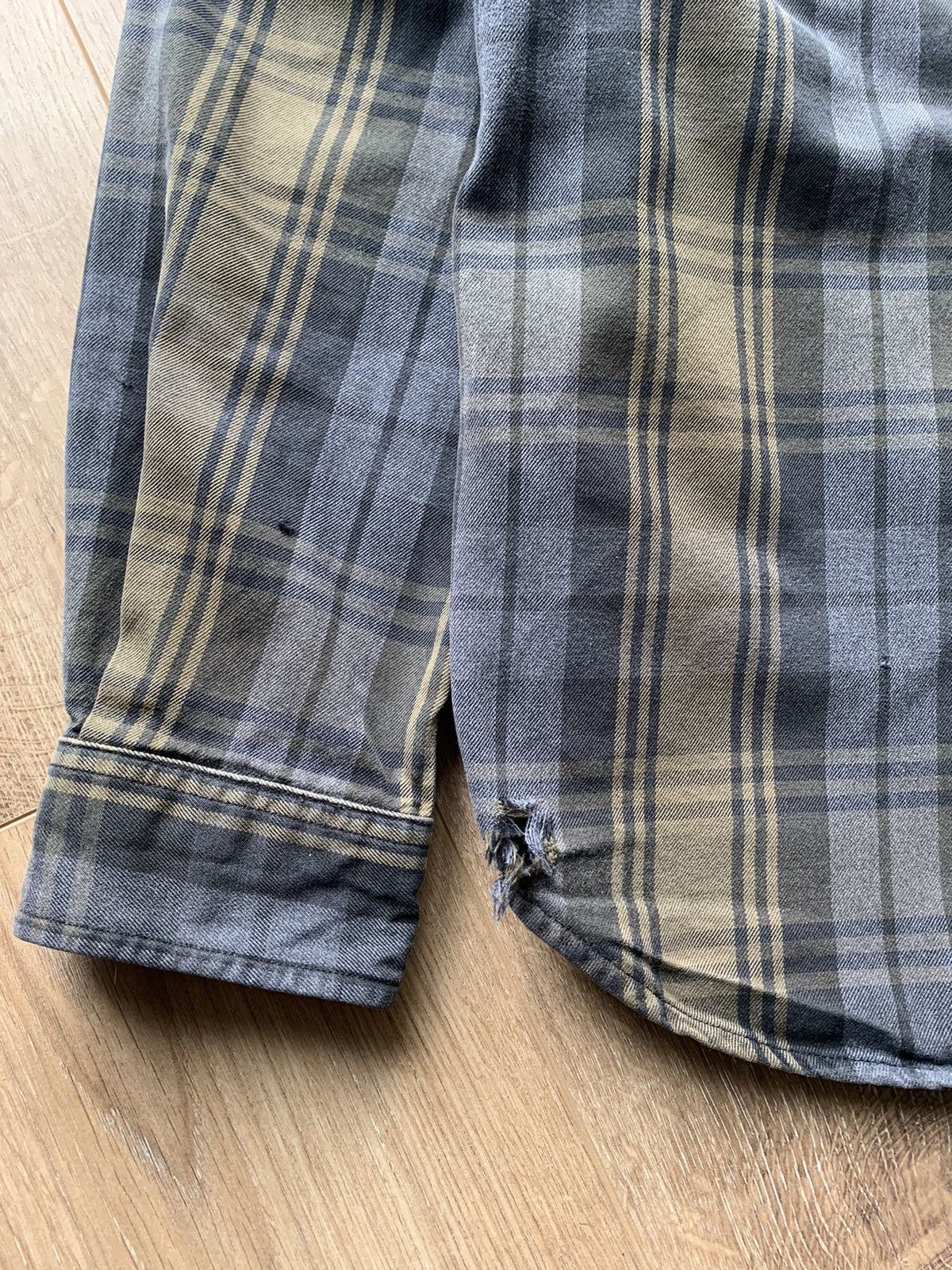 Carhartt × Vintage Vintage Carhartt EMEA Hubbard Plaid Shirt Size US L / EU 52-54 / 3 - 5 Thumbnail