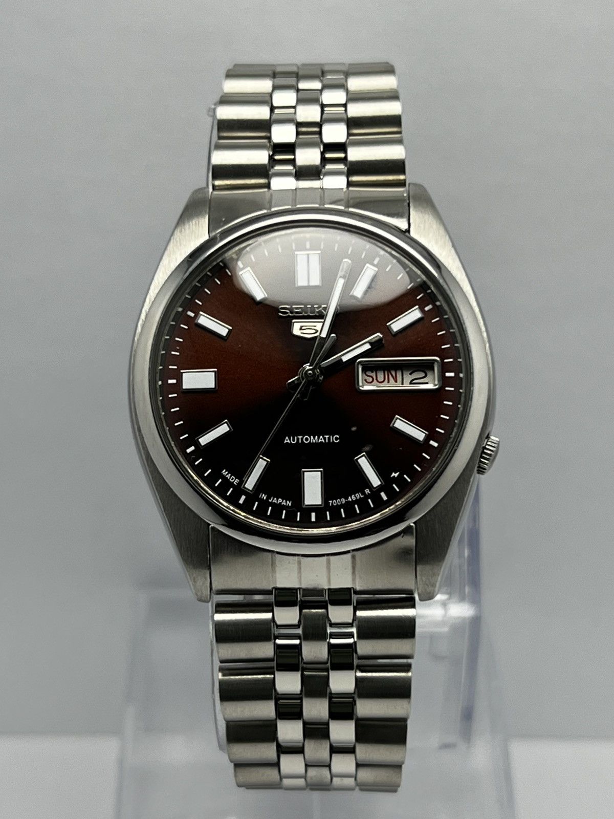 Seiko Seiko 5 Automatic Baton Dial Wrist Watch Day/Date Japan Size 36 - 2 Thumbnail