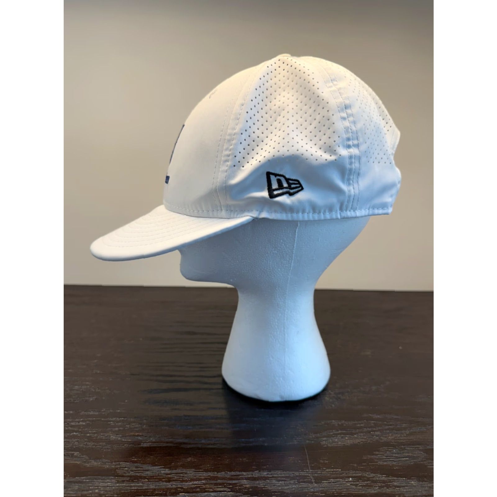 New Era Coto De Caza New Era Golf Hat Cap Mens One Size White Breathable Snapback Size ONE SIZE - 7 Thumbnail