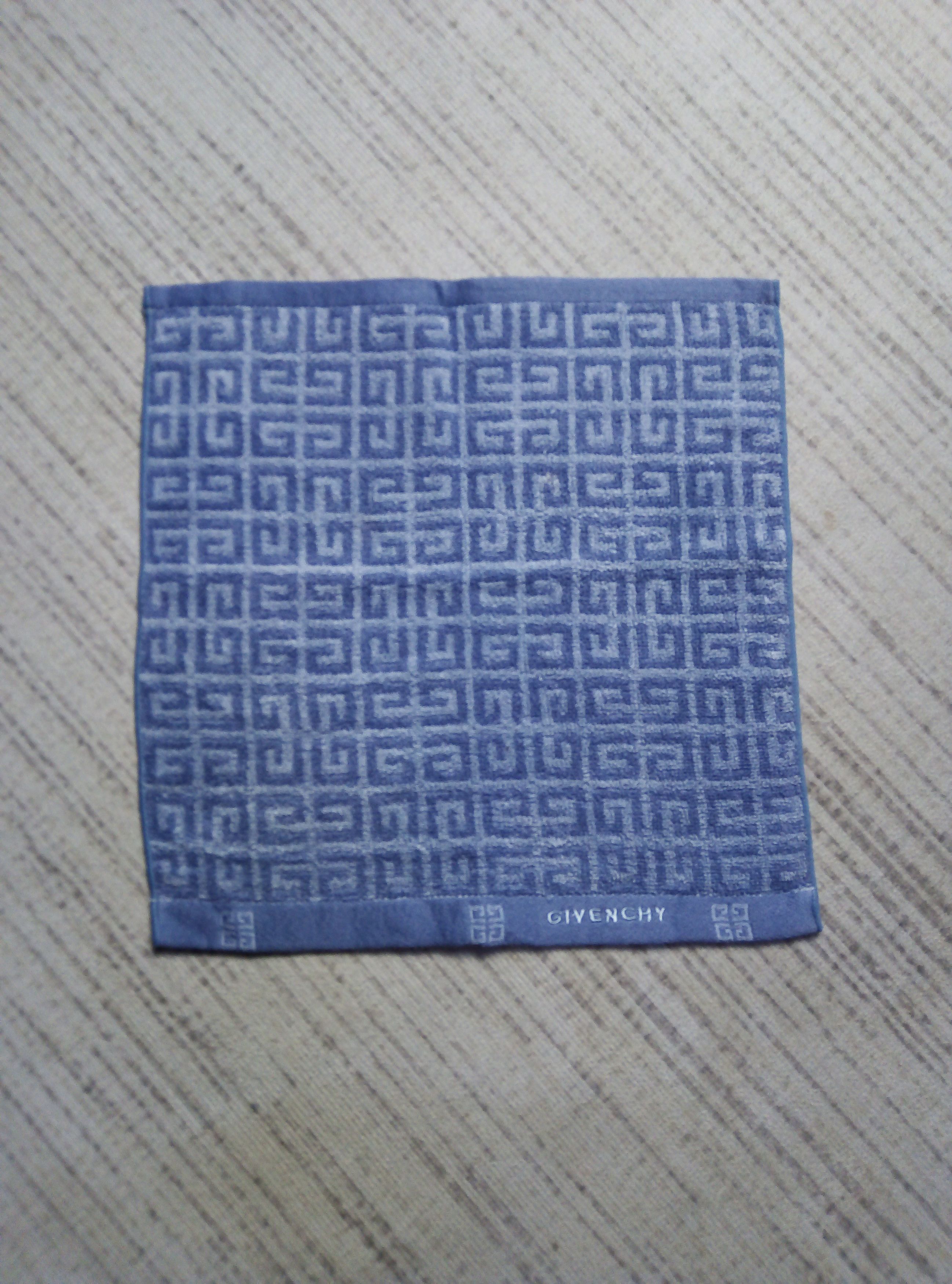 Givenchy Givenchy Monogram hand towel handkerchief gym beach Size ONE SIZE - 4 Thumbnail