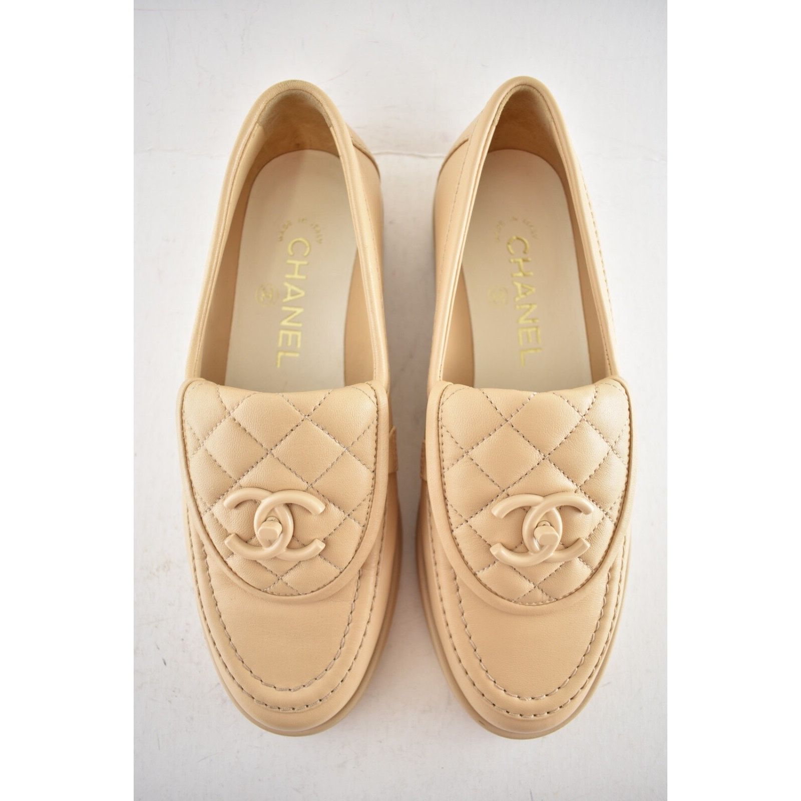Chanel Chanel Beige Leather Quilted Flap Turnlock CC Logo Moccasin Size US 7.5 / IT 37.5 - 13 Thumbnail
