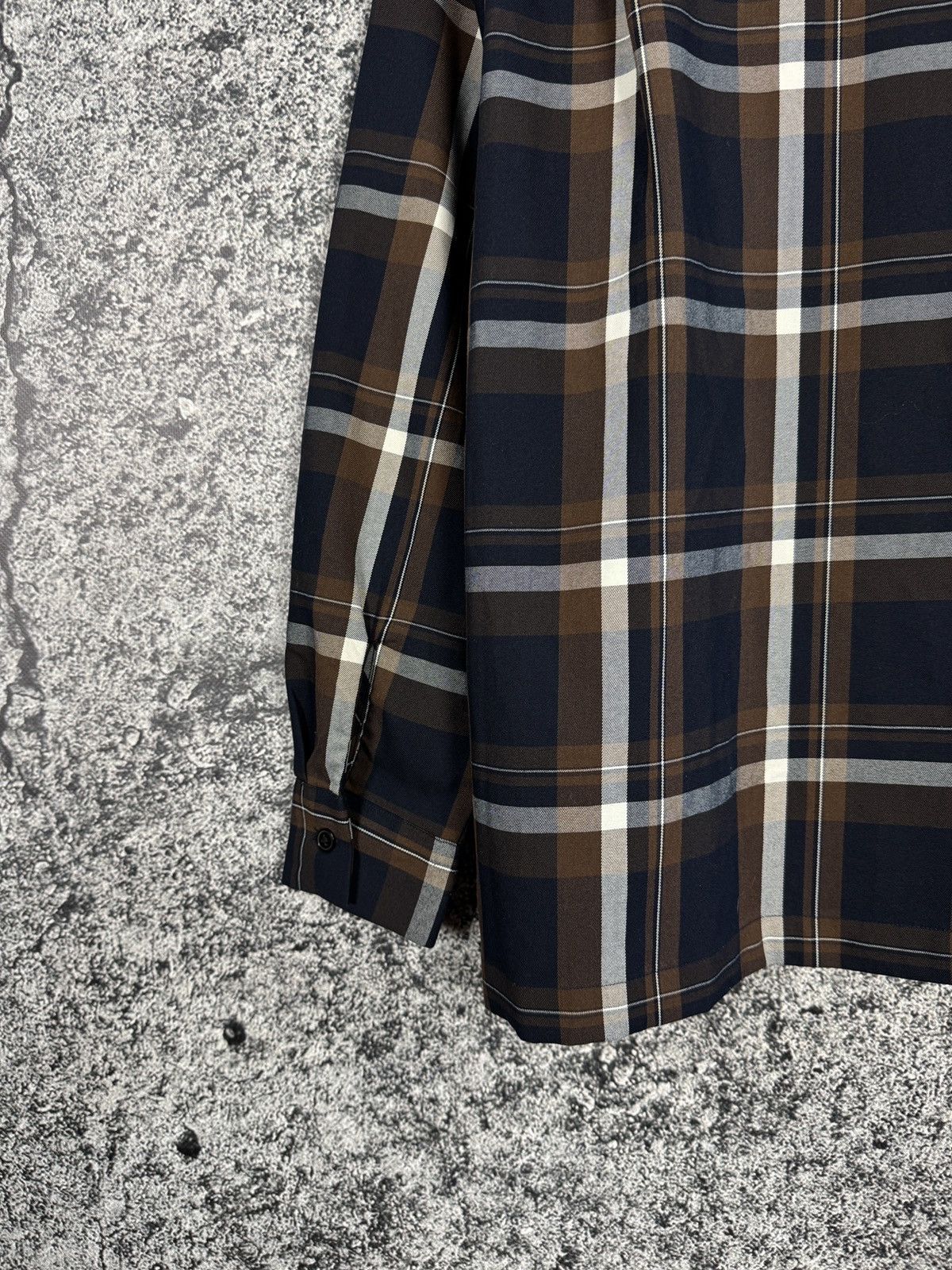 GU × Japanese Brand GU Plaid Long Sleeve Shirt Button Up Casual Japan Brand Sz S Size US S / EU 44-46 / 1 - 13 Thumbnail