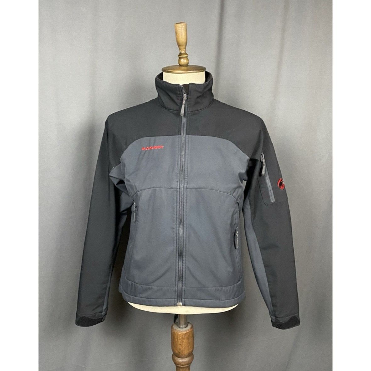 Mammut Mammut Men's Gray Windbreaker Softshell Jacket Size M Size US M / EU 48-50 / 2 - 1 Thumbnail