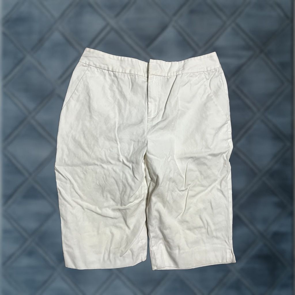 Ralph Lauren Lauren Ralph Lauren Jeans Co Flat Front Chino Shorts Womens 4 White Cotton Button Front Flat Front Mid Rise Casual Workwear Modern 90s Womens Size 27" / US 4 / IT 40 - 1 Thumbnail