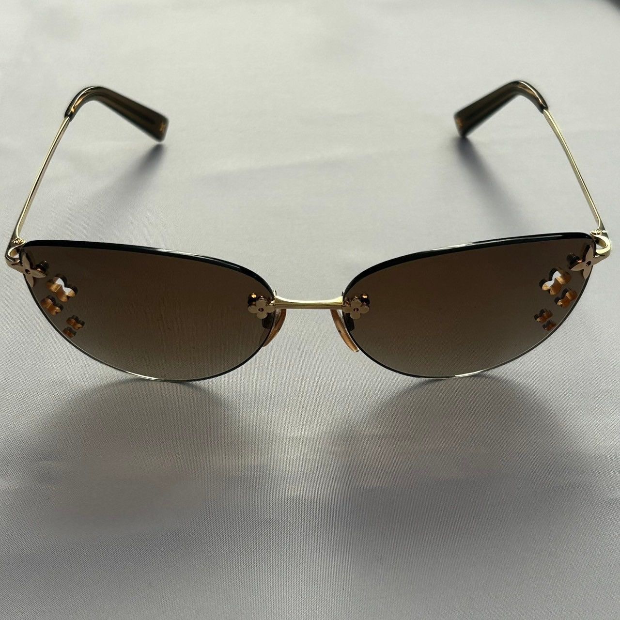 Louis Vuitton Louis Vuitton Desmayo Sunglasses Size ONE SIZE - 2 Thumbnail