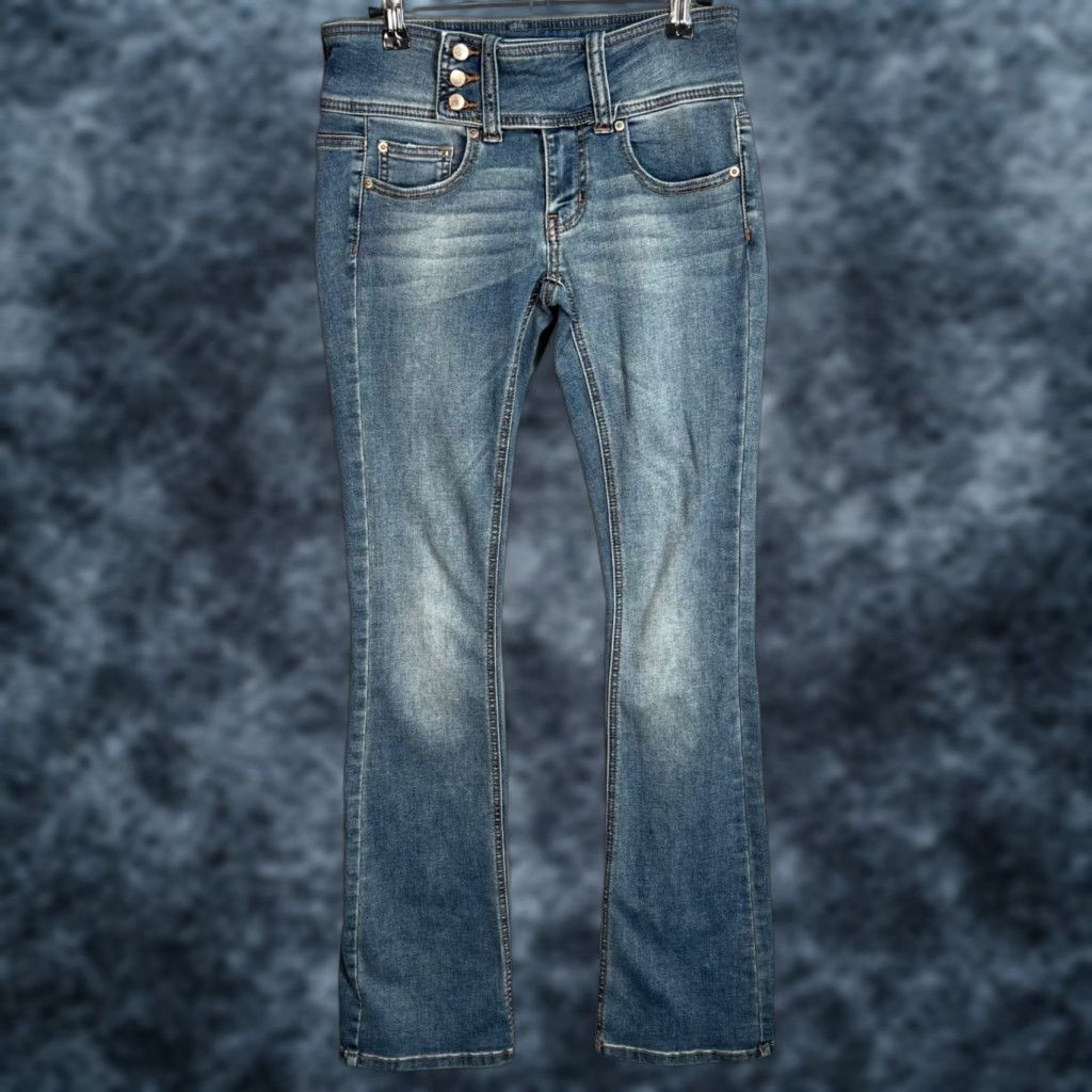 Bdg BDG Denim Jeans Women’s Bootcut Size 26 Blue Low Rise 6.5-8.5” 32" Inseam Button Closure Regular Rise Vintage/Pre-Owned Womens Jeans Size 26" / US 2 / IT 38 - 1 Thumbnail