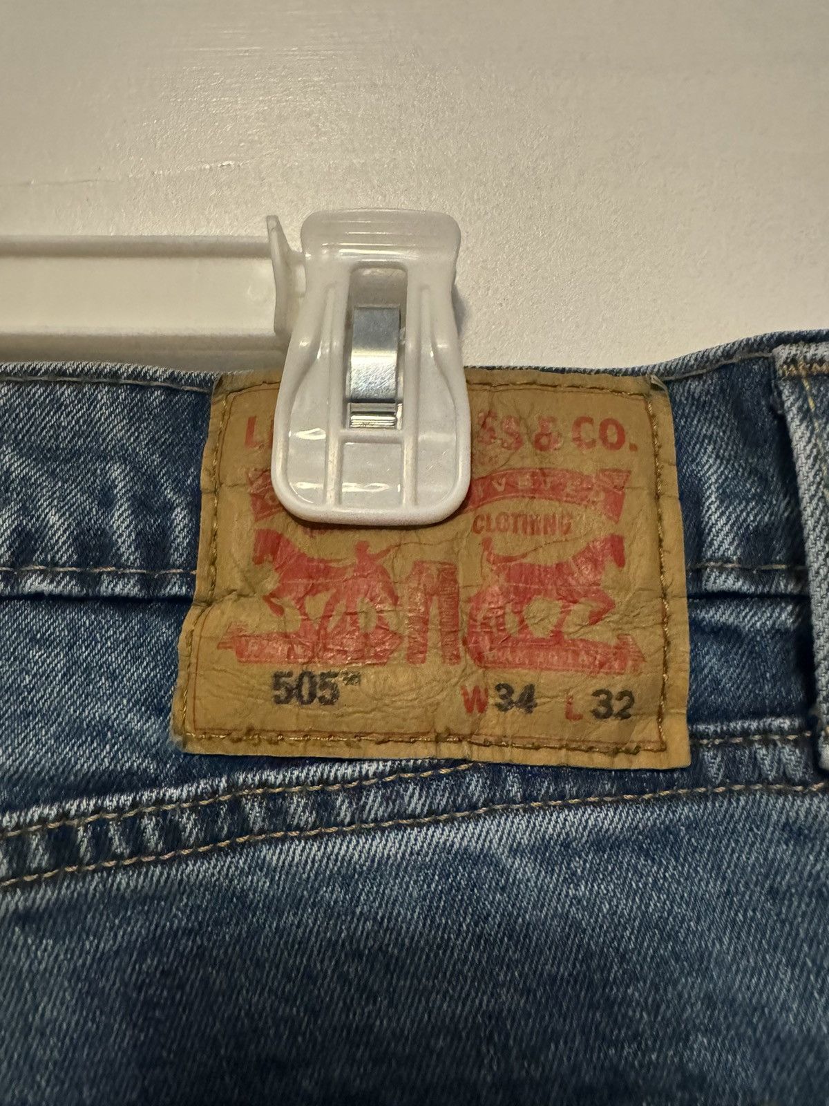 Levi's Levi’s 505 Medium Wash Blue Jeans Size US 34 / EU 50 - 4 Thumbnail