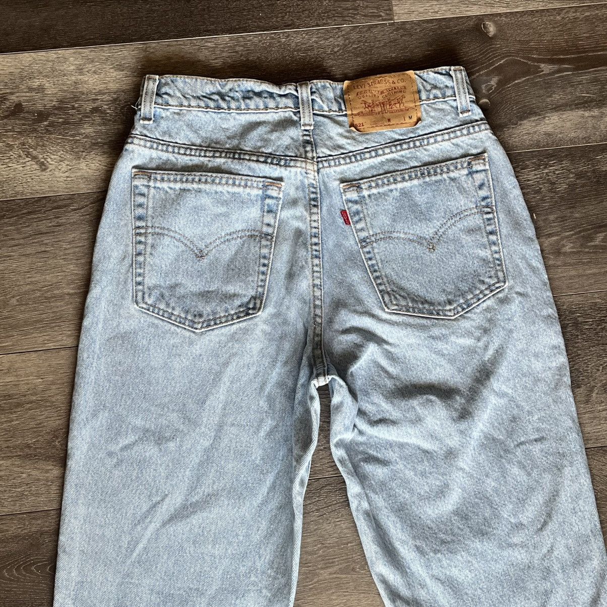 Levi's Vintage 90s Levis 521 Tapered Fit Leg Light Wash Denim Jeans Size 32" / US 10 / IT 46 - 3 Thumbnail