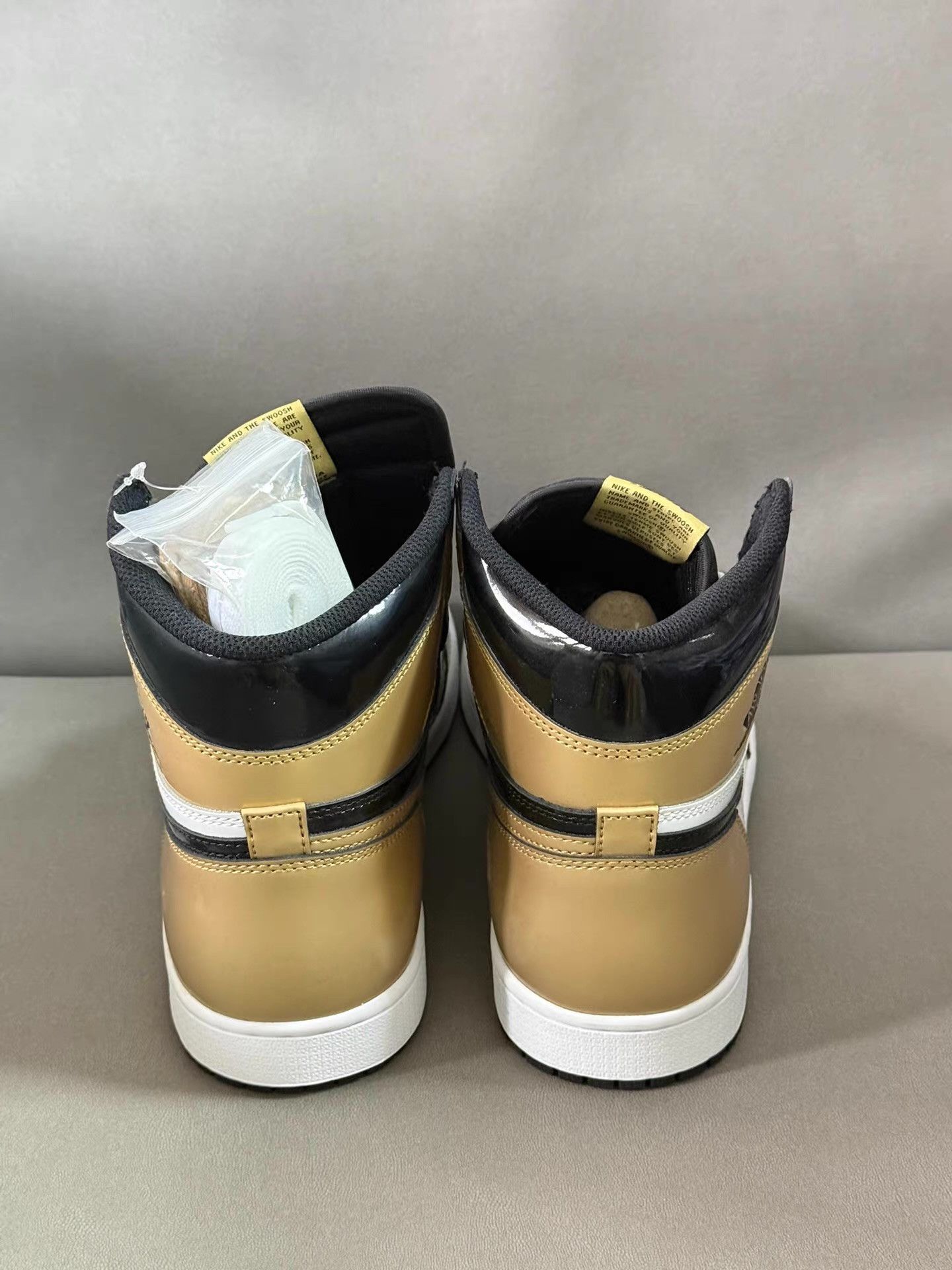 Nike Jordan Air Jordan 1 High NRG Patent Gold Toe Ｑ20 Size US 10.5 / EU 43-44 - 2 Thumbnail