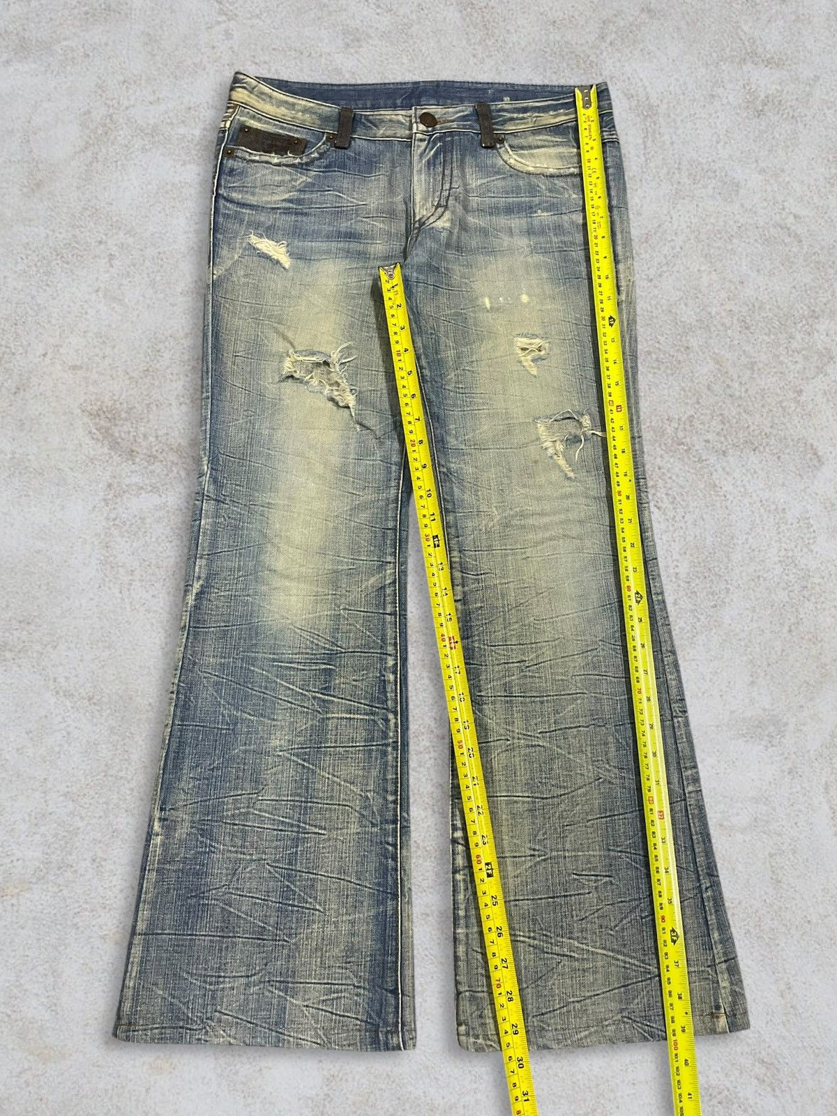If Six Was Nine Vtg Japanese Distressed Wrinkle Texture MudWash Flared Jeans Size US 34 / EU 50 - 14 Thumbnail