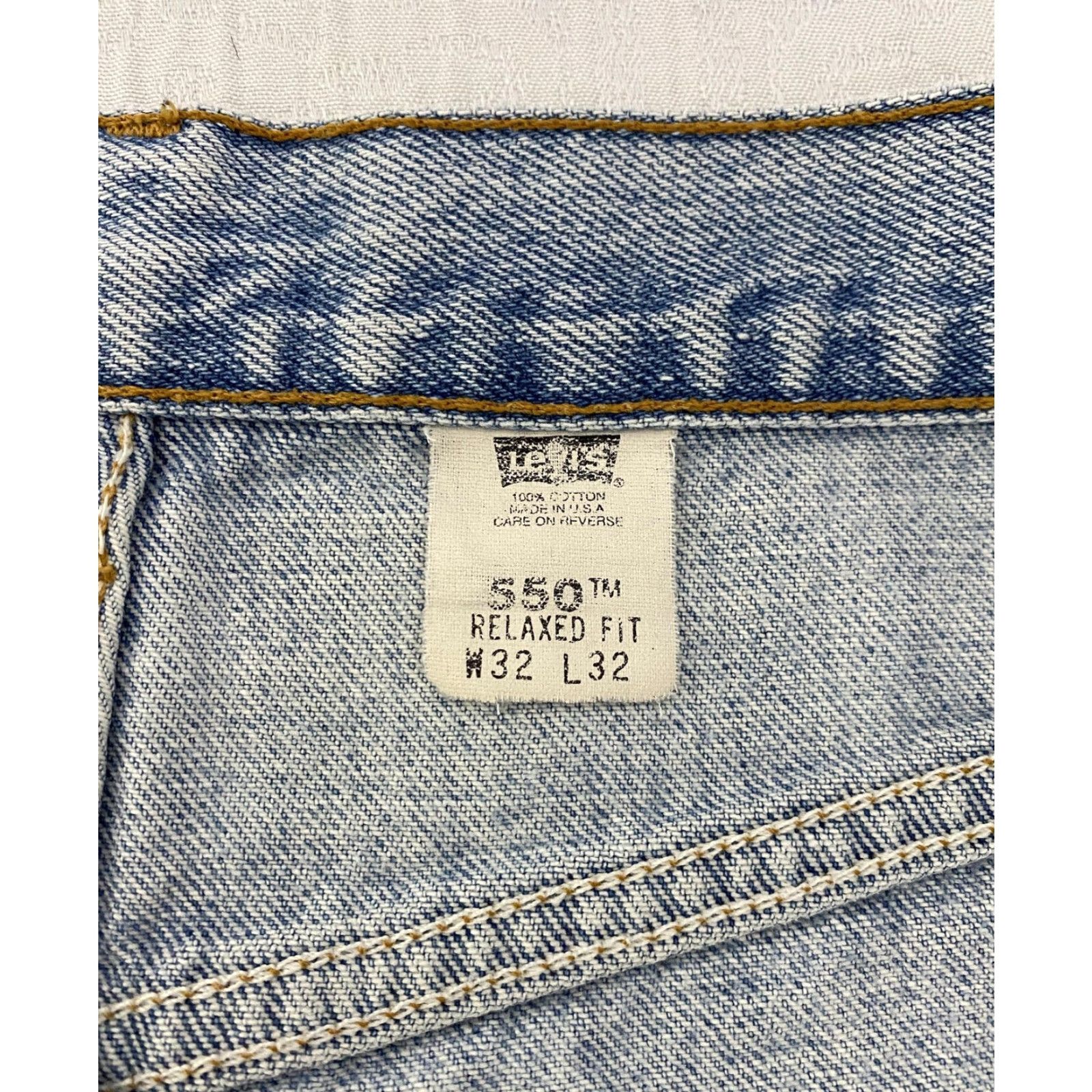 Levi's VINTAGE Levi's Jeans 550 Relaxed Fit Light Wash Blue Mens 32x32 90s Tapered Leg 5-Pocket Denim USA Size US 32 / EU 48 - 7 Thumbnail