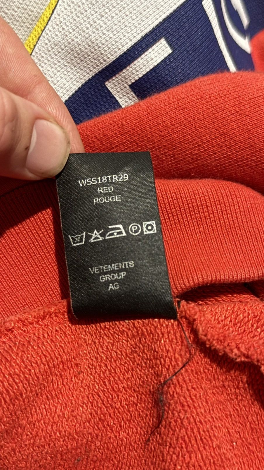 Tommy Hilfiger × Vetements VETEMENTS X TOMMY HILFIGGER 2018 RED HOODIE SM Size US S / EU 44-46 / 1 - 10 Thumbnail
