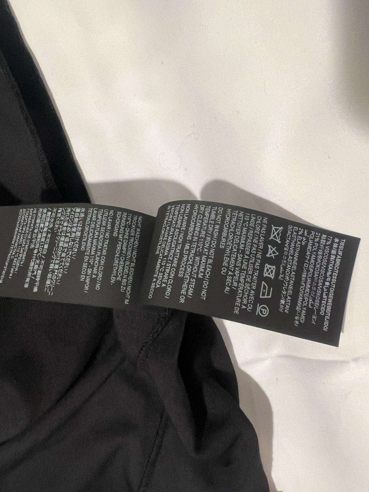 Saint Laurent Paris Saint Laurent men’s velvet turtleneck. XXL. $1390 Size US XXL / EU 58 / 5 - 11 Thumbnail